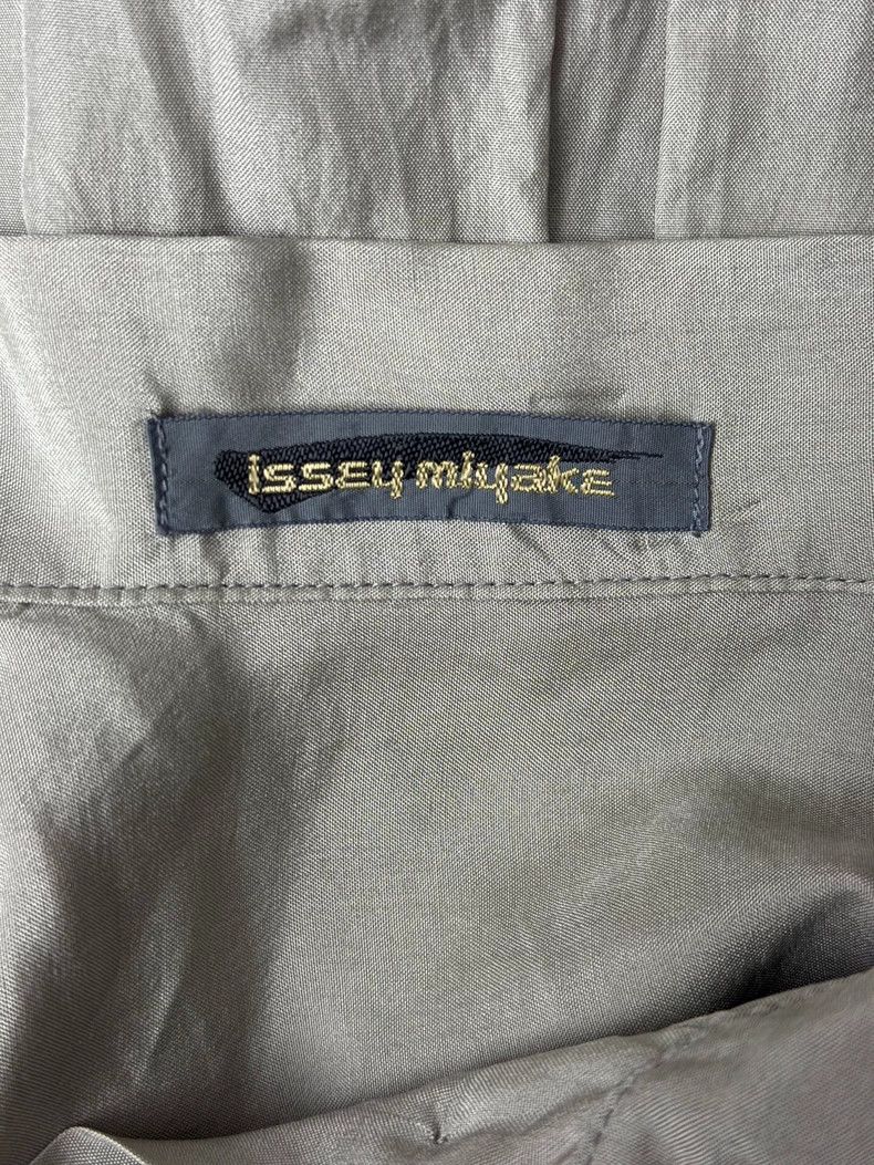 Issey Miyake Issey Miyake Grey silk pleated shirt Size US M / EU 48-50 / 2 - 3 Thumbnail