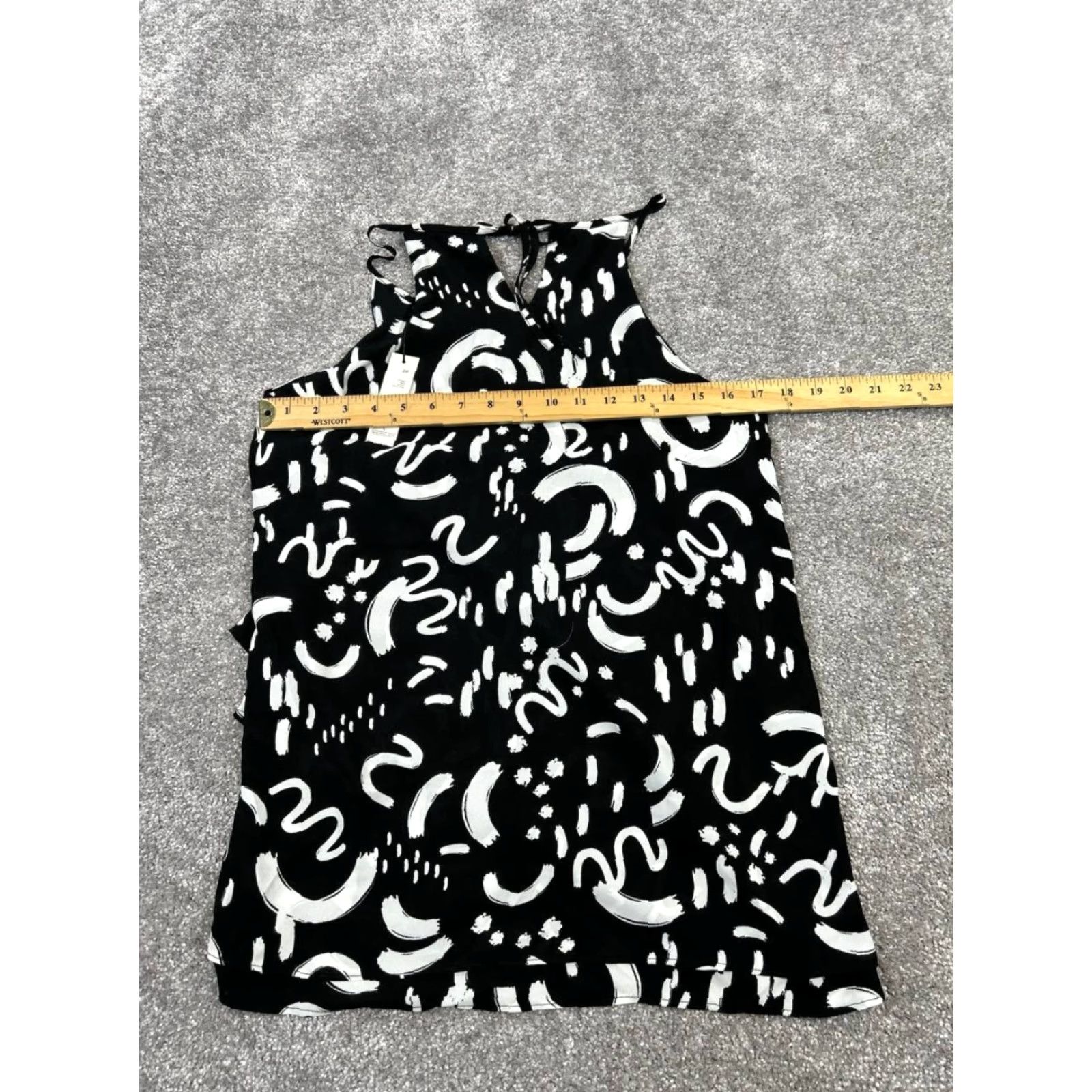 Vintage Tahari Dress Womens Small Black Tahari Dress Pencil Dress, Sheath, Shift Short Sleeveless Black 90s? Size S / US 4 / IT 40 - 6 Thumbnail