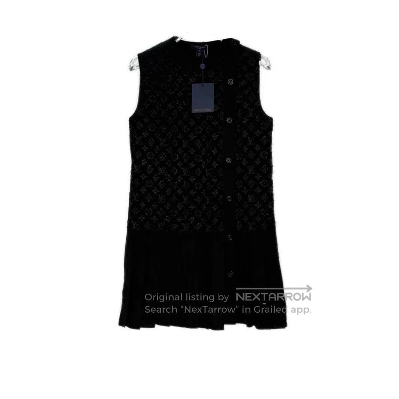 Louis Vuitton Louis Vuitton Black raw-edge full logo mulberry silk vest Size XS / US 0-2 / IT 36-38 - 1 Thumbnail