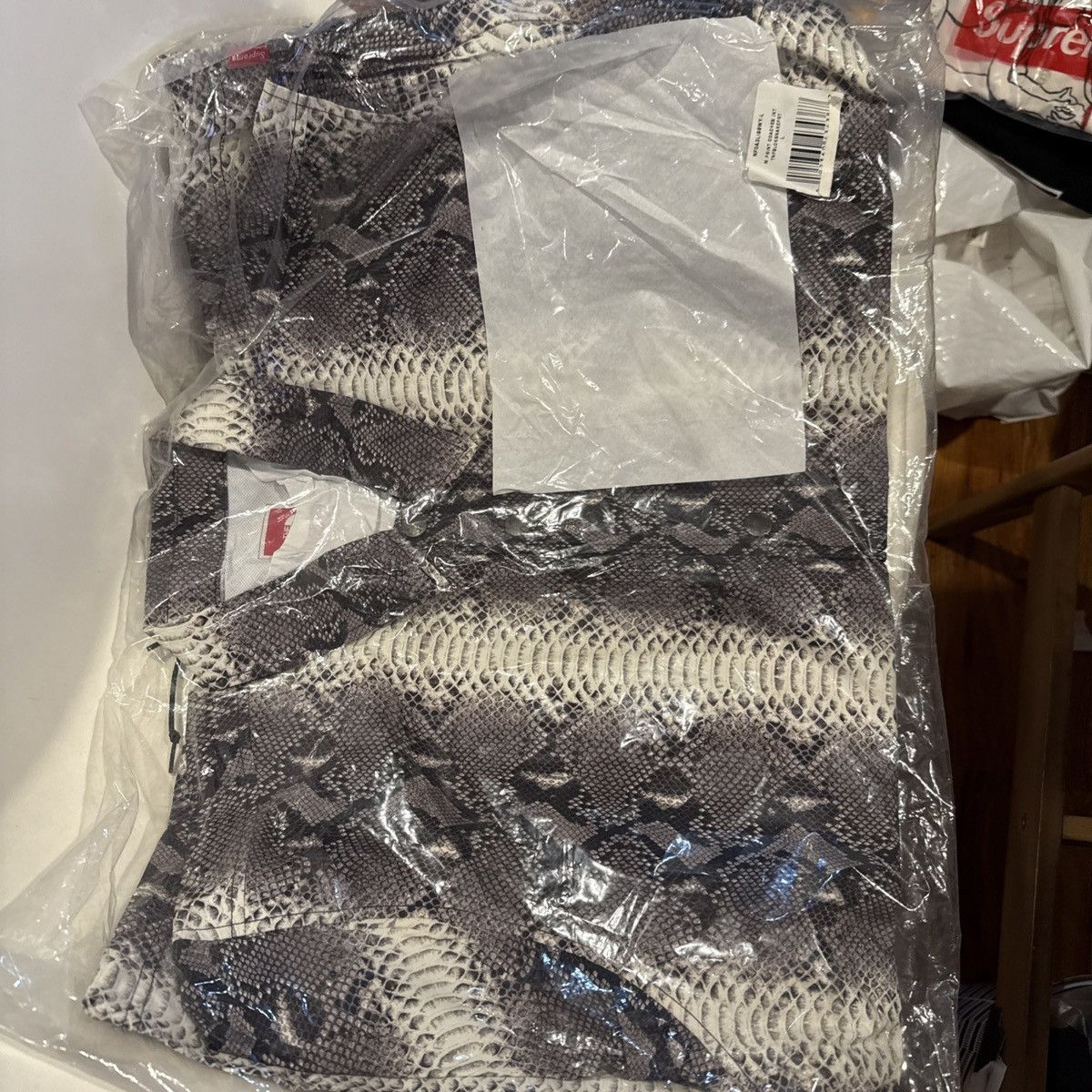 Supreme BRAND NEW Supreme x The North Face snakeskin seamed jacket Size US L / EU 52-54 / 3 - 2 Thumbnail