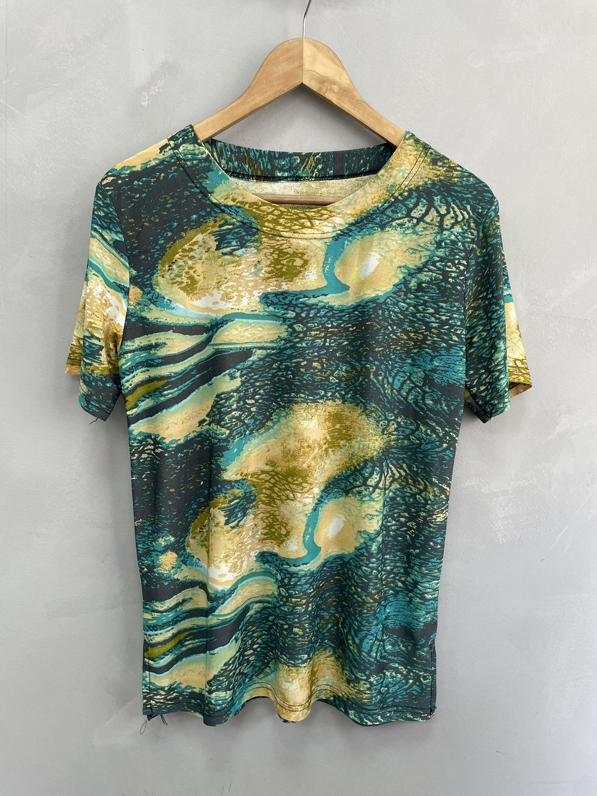 Japanese Brand × Roberto Cavalli × Vintage Vintage Roberto Cavalli style abstract t shirt slim fit Size US M / EU 48-50 / 2 - 1 Thumbnail