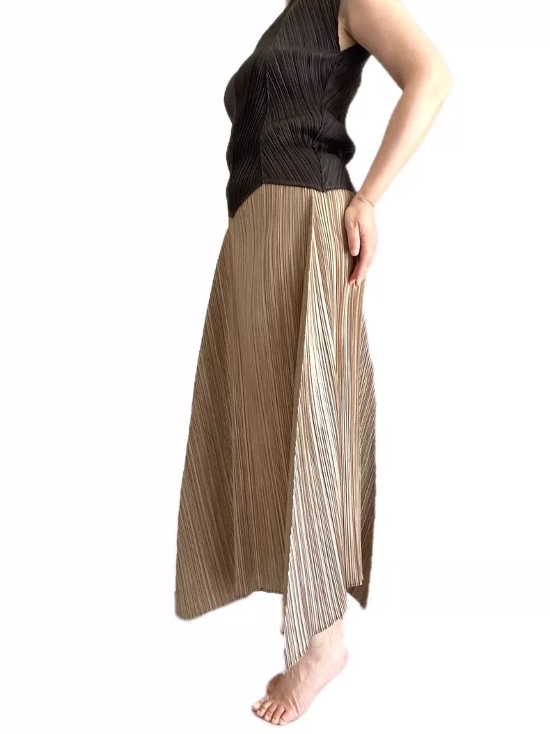 Issey Miyake Issey Miyake size:S A golden-beige main line shark fin ski Size 31" - 2 Thumbnail