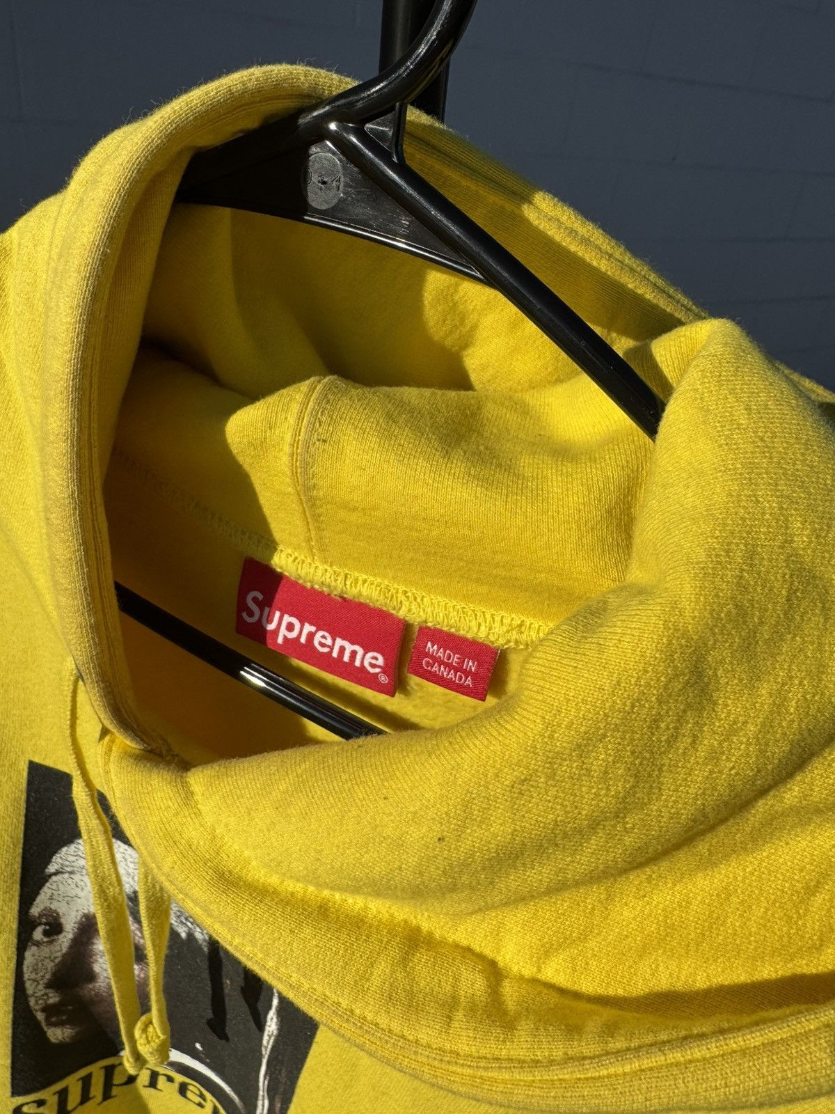 Supreme Supreme “Girl With Pearl Earring” Hoodie Size US L / EU 52-54 / 3 - 2 Thumbnail