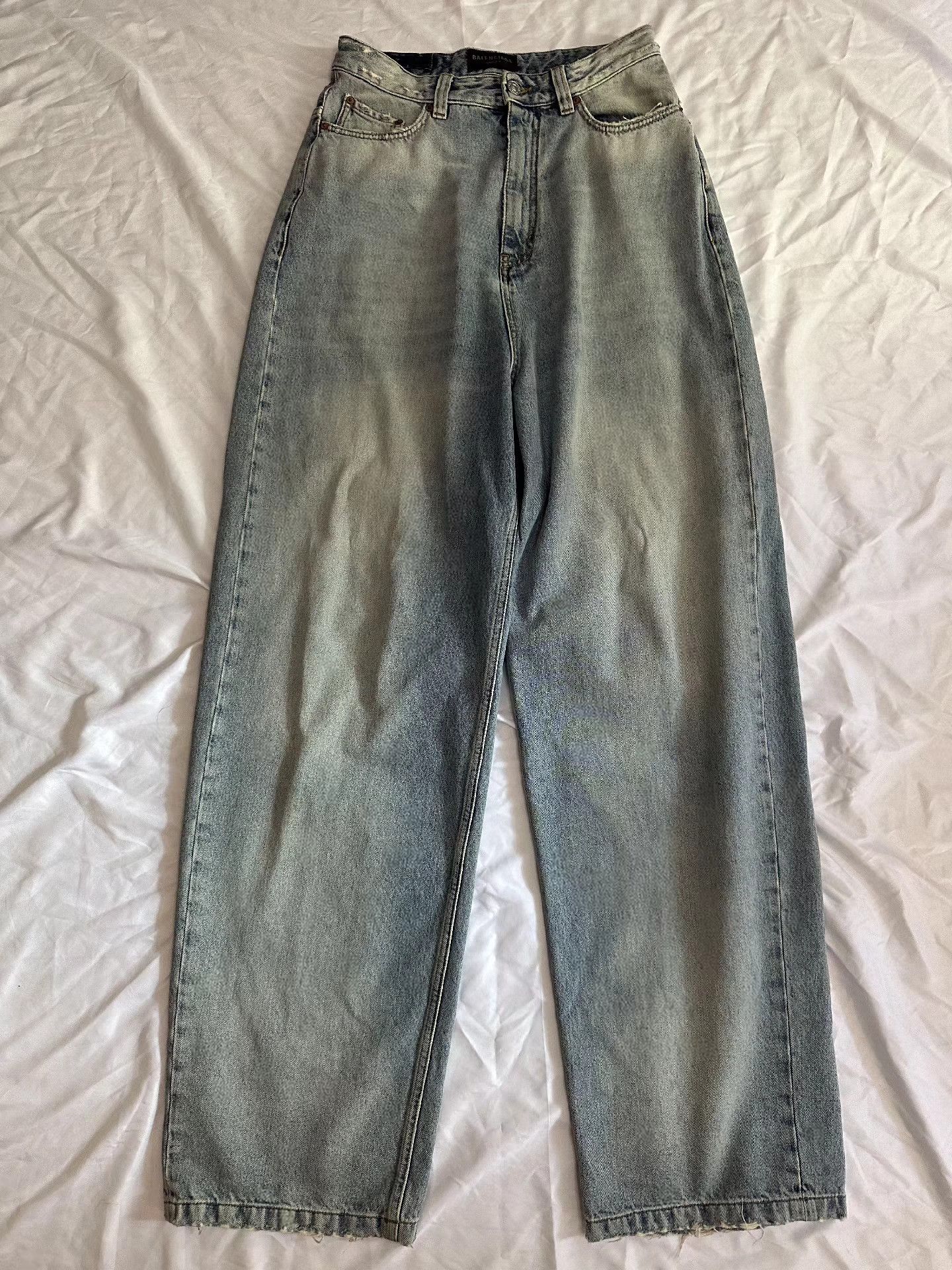 Balenciaga Balenciaga washed distressed wide-leg jeans Size US 29 - 1 Thumbnail