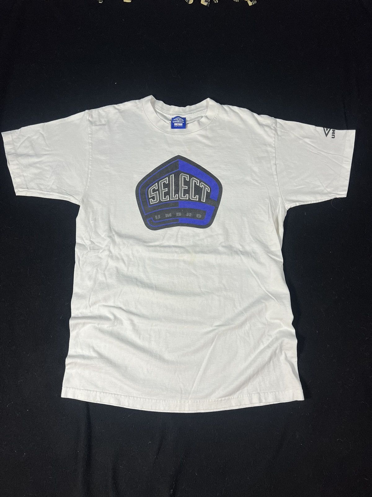 Umbro Vintage 90s Umbro Reflective 3M Logo Faded Soccer Sport Tee Size US L / EU 52-54 / 3 - 1 Thumbnail
