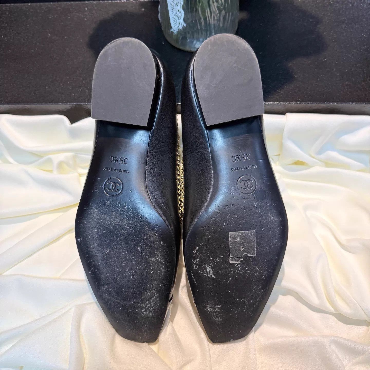 Chanel CHANEL Black & Gold Double C Loafer 99 New EU35.5 Size US 5 / IT 35 - 6 Thumbnail