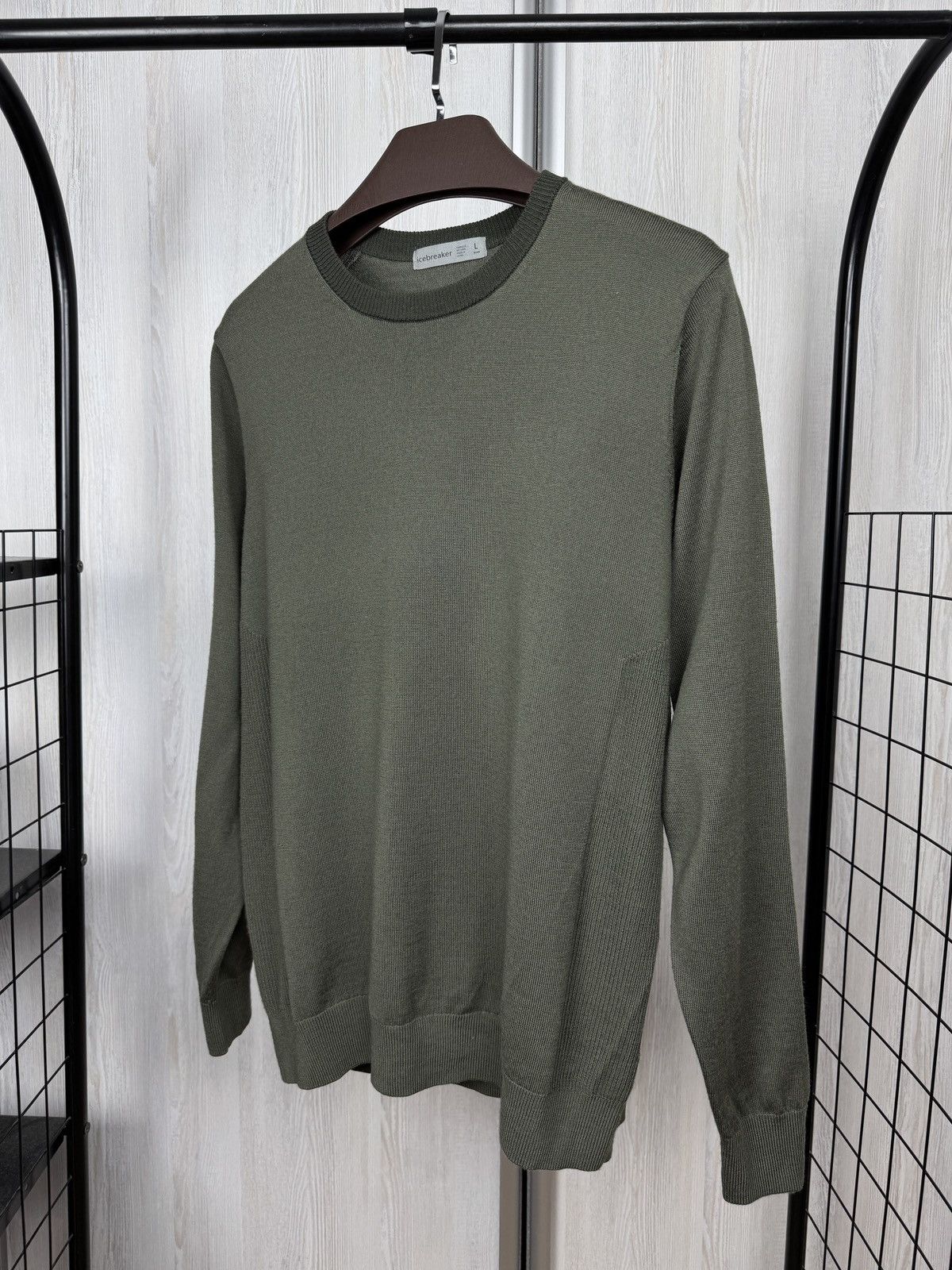 Icebreaker Icebreaker pure merino khaki green light sweater sz L Size US L / EU 52-54 / 3 - 5 Thumbnail