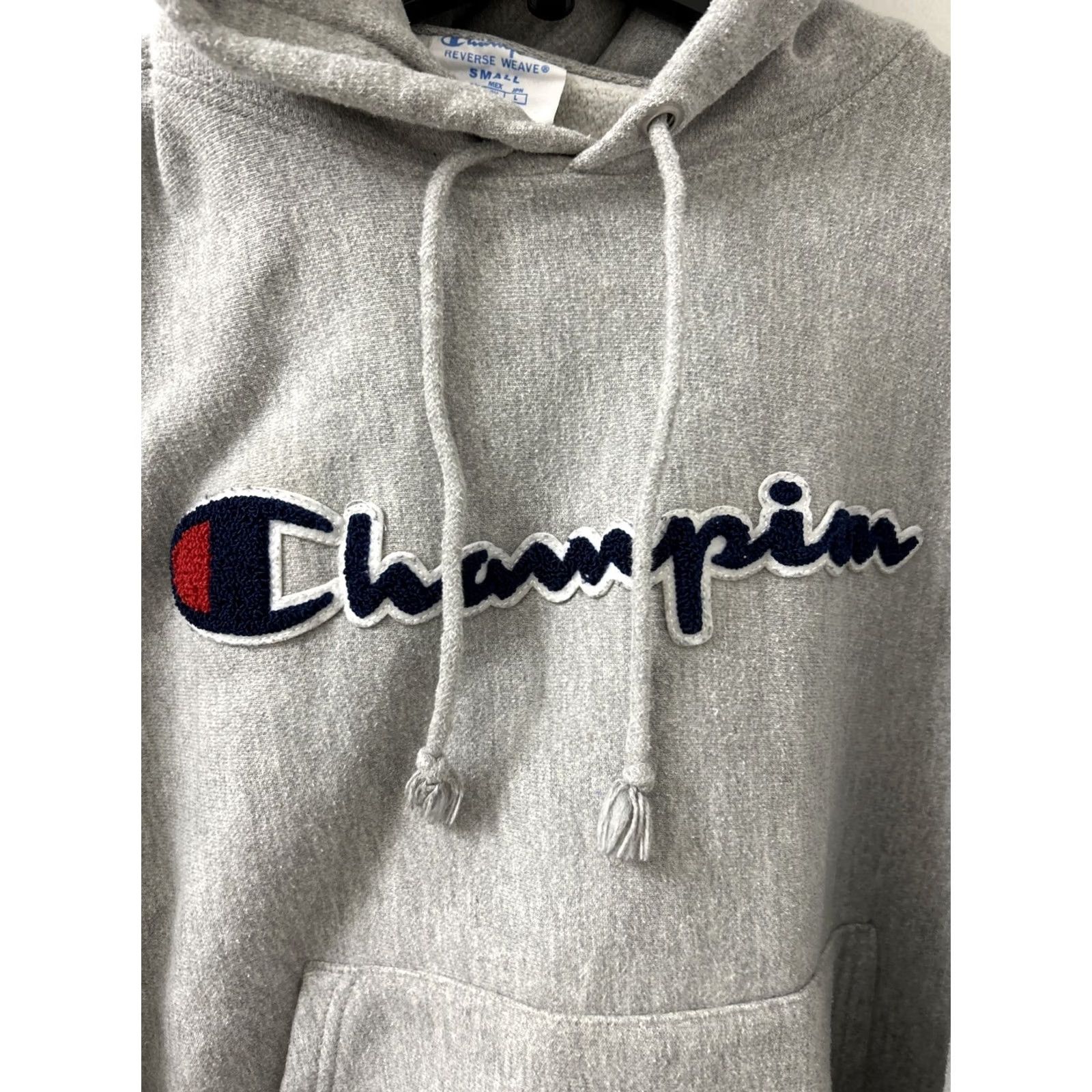Champion VINTAGE Champion Reverse Weave Hoodie Mens Small Gray Embroidered Spell Out Logo Size US S / EU 44-46 / 1 - 4 Thumbnail