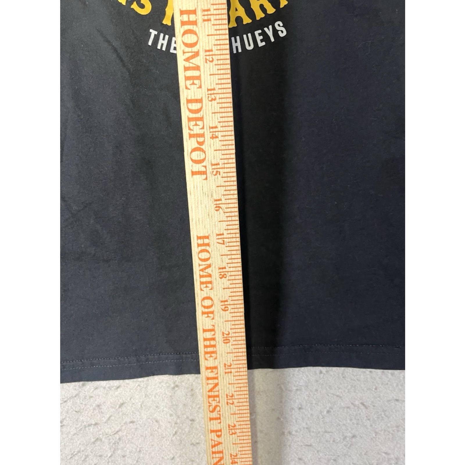 Vintage The Mad Hueys T-Shirt Black Graphic Print What Happens In Paradise Medium Mens Reg Crew Neck Short Sleeve Cotton Graphic Print Size US M / EU 48-50 / 2 - 4 Thumbnail