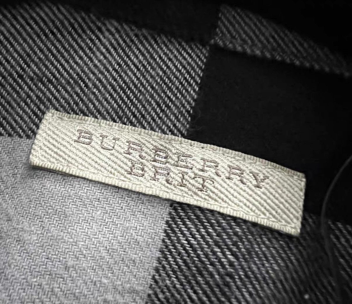 Burberry Burberry Color-block Collar Check Shirt J41 Size US S / EU 44-46 / 1 - 3 Thumbnail