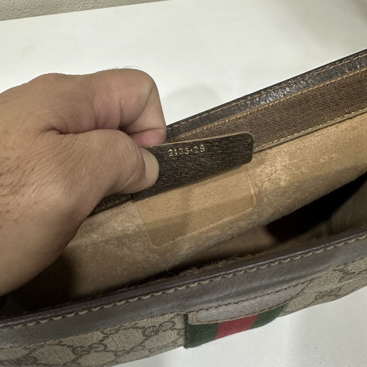 Gucci ‼️YES‼️VINTAGE GUCCI GG SUPREME SHERRY LINE MONOGRAM CLUCTHBAG Size ONE SIZE - 10 Thumbnail