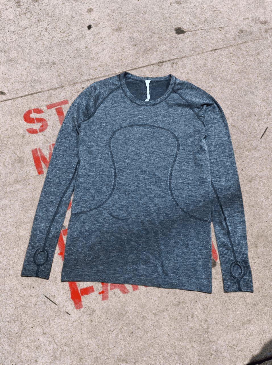 Lululemon VINTAGE LULULEMON Minimal Long Sleeve Top Everyday Use Size M / US 6-8 / IT 42-44 - 1 Thumbnail