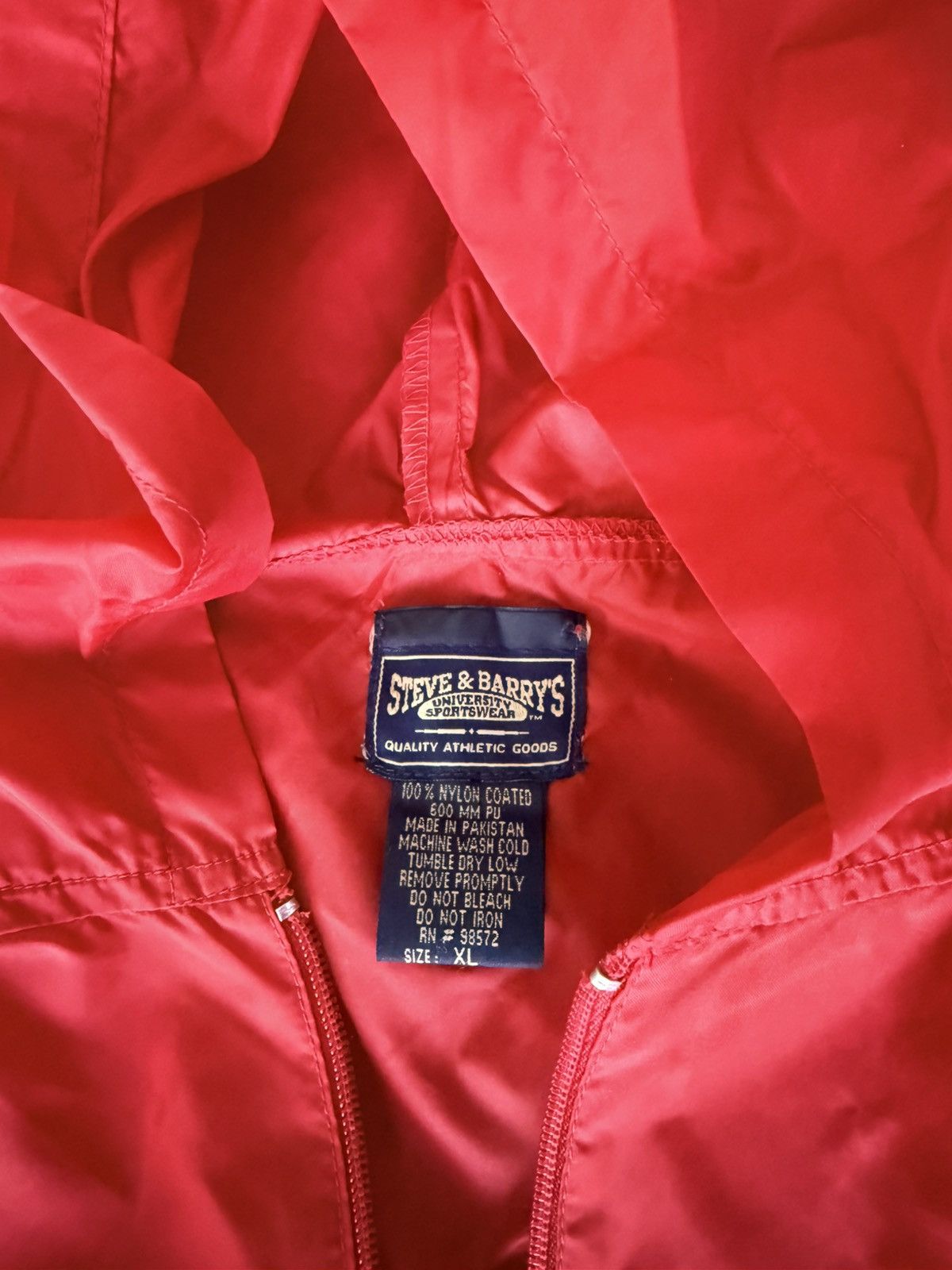 Steve And Barrys Steve & Barry's Red Wisconsin Hooded Half Zip Windbreaker XL Size US XL / EU 56 / 4 - 4 Thumbnail