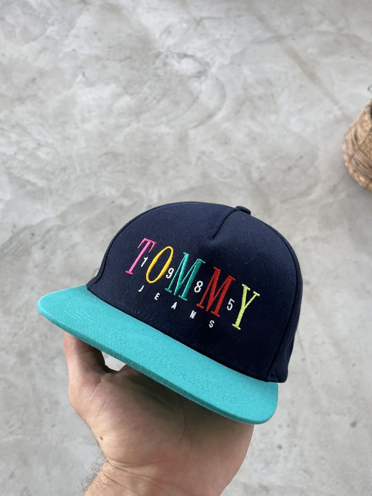 Tommy Hilfiger Vintage Tommy Hilfiger Snapback Cap Rap Y2K Logo New hat Size ONE SIZE - 1 Thumbnail