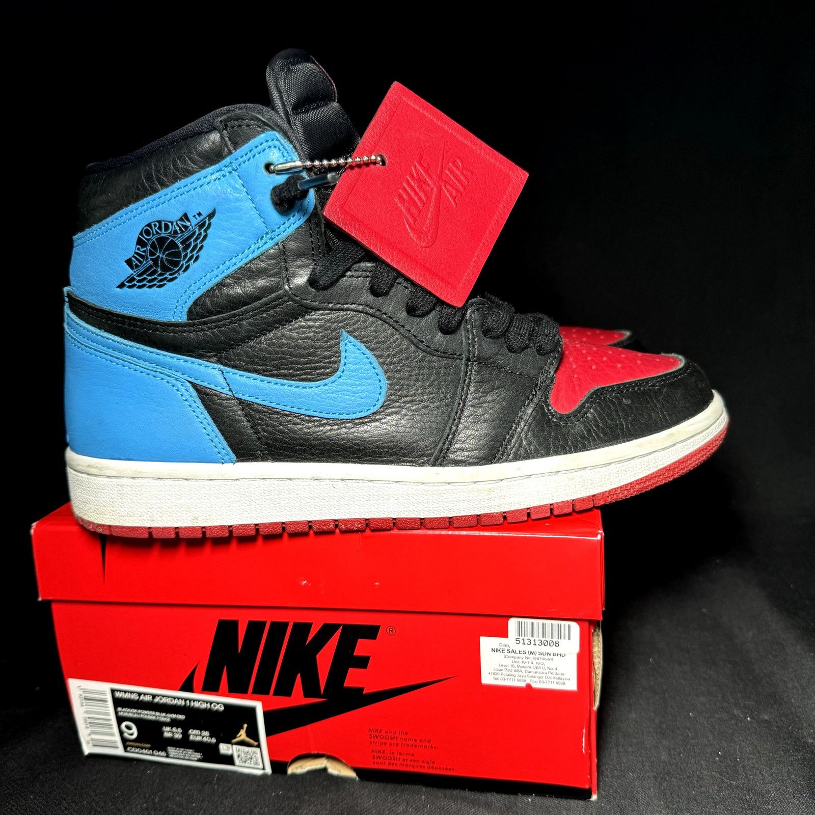 Jordan Brand × Nike Wmns Air Jordan 1 High OG NC to Chi Women's Shoes - Size 9 Size US 9 / IT 39 - 1 Thumbnail