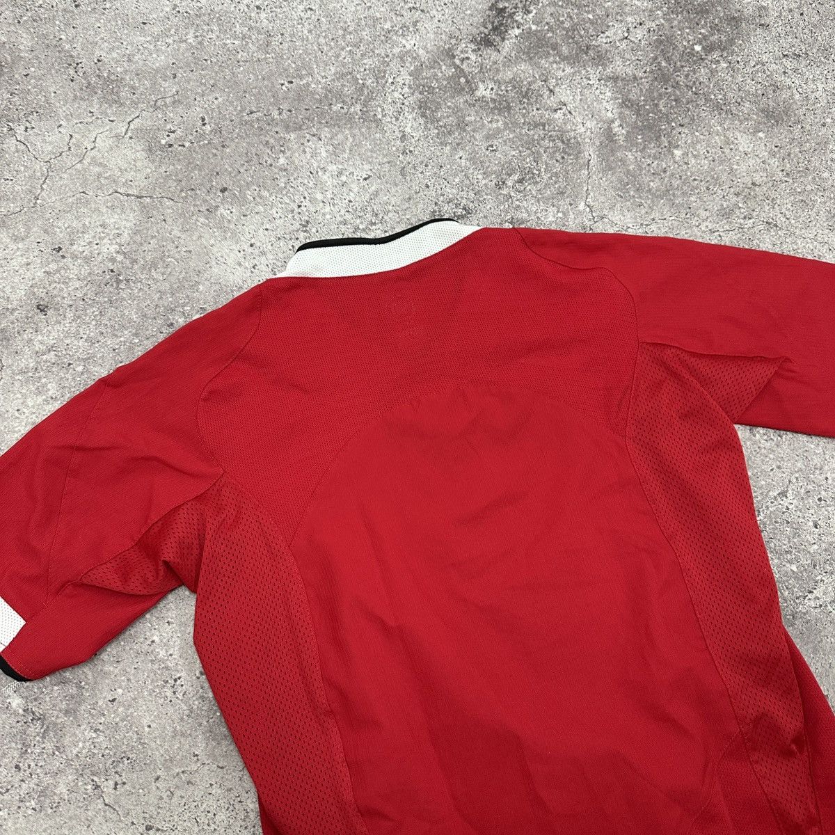 Vintage Vintage 00s Manchester United Nike Vodafone jersey y2k hype Size US S / EU 44-46 / 1 - 5 Thumbnail