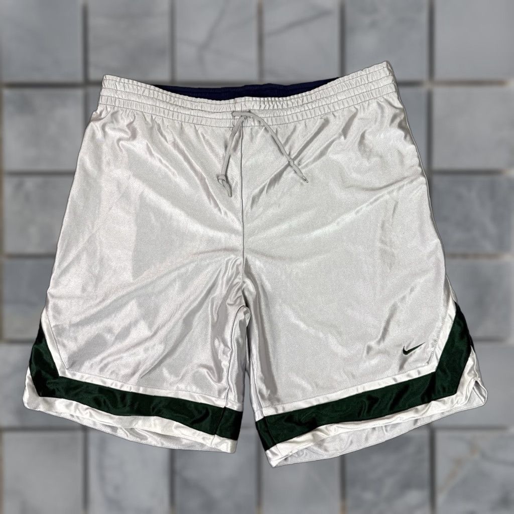 Nike VINTAGE Nike Basketball Shorts Adult M Blue Silver Dazzle Reversible 90s Logo Athletic Mens Shorts Size US 31 - 1 Thumbnail