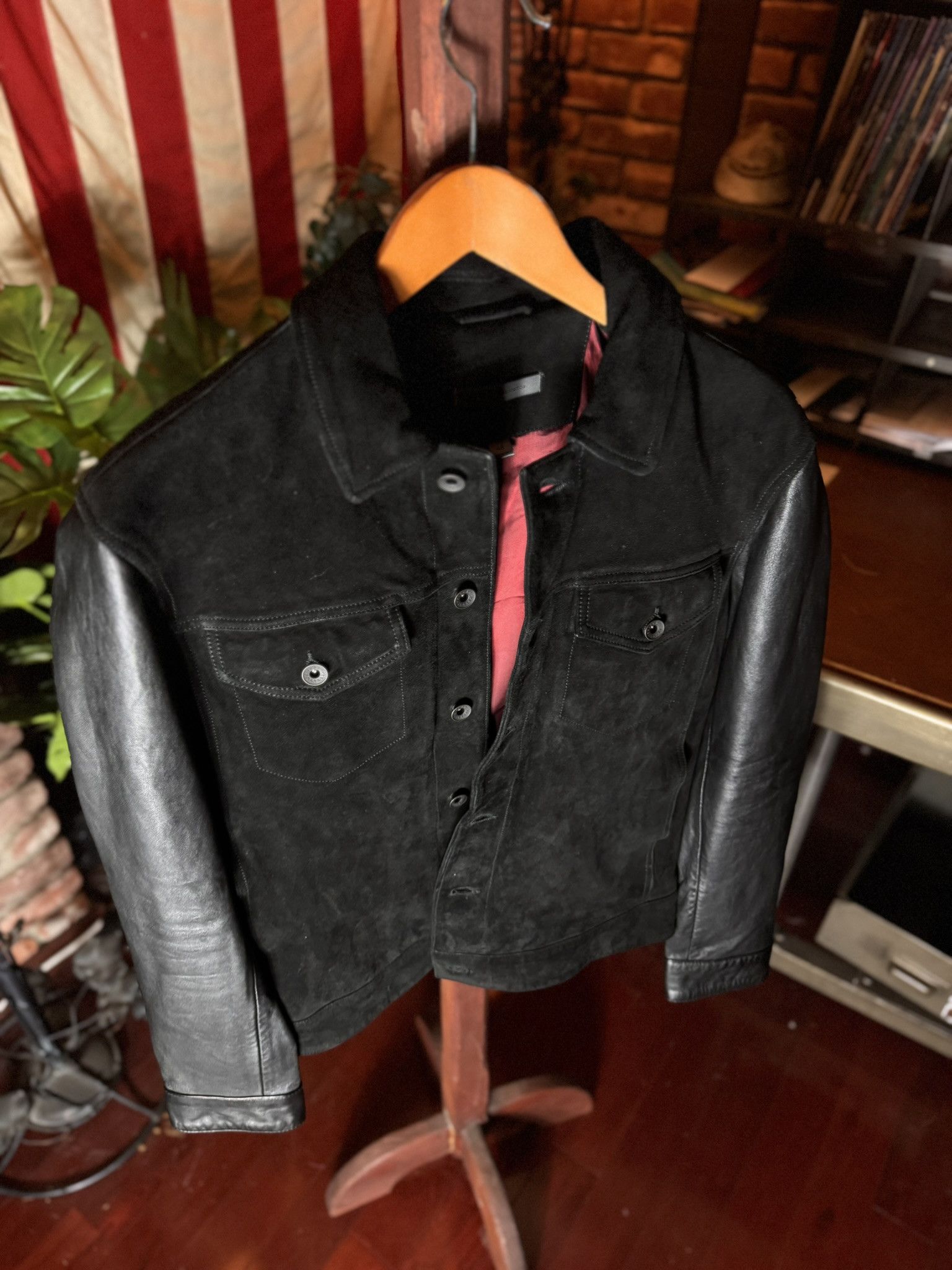 John Varvatos JOHN VARVATOS "Rex" Black Leather Trucker Jacket sz. 48 Size US M / EU 48-50 / 2 - 2 Thumbnail