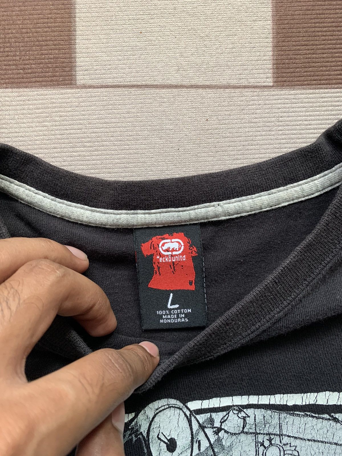 Ecko Unltd. × Vintage Vintage Y2K Ecko Unltd Fuzzy Logik Graphic Tshirt Size US L / EU 52-54 / 3 - 7 Thumbnail