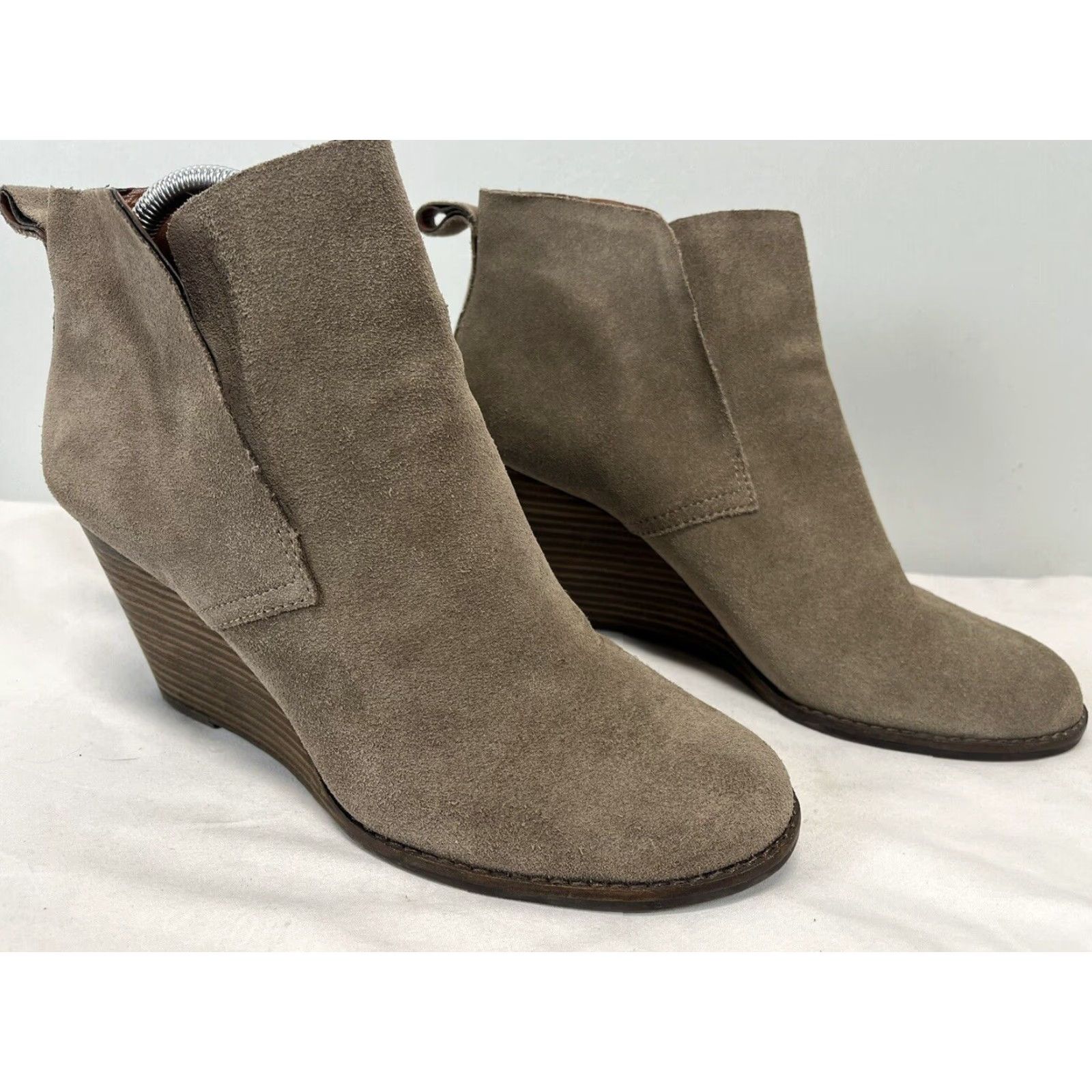 Lucky Brand Lucky Brand Tamer Wedge Boot Bootie Women Sz 10 Gray Suede Ankle Pull On Womens Size US 10 / IT 40 - 2 Thumbnail