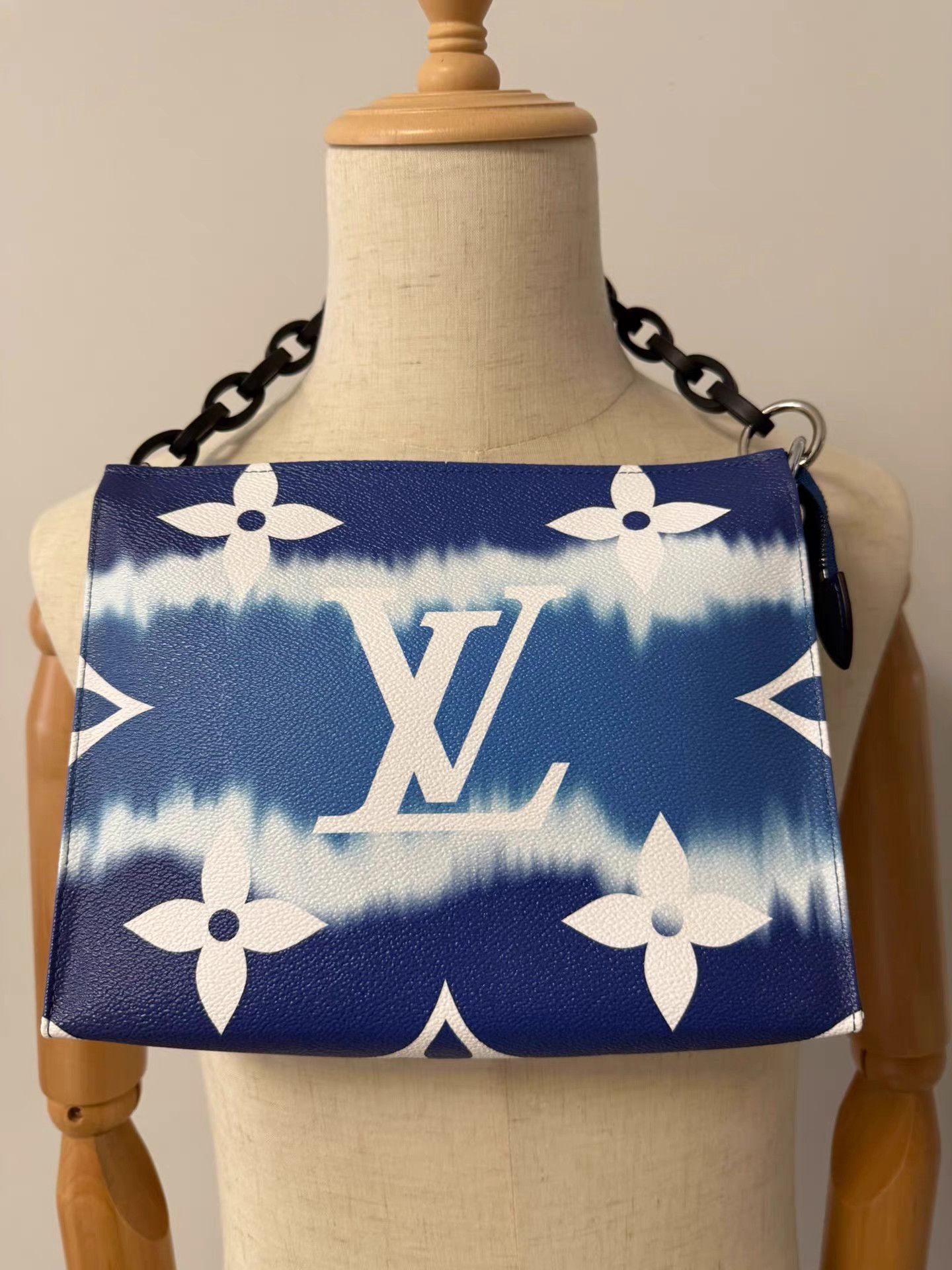 Louis Vuitton LV Limited Edition Tie-Dye Bag (Modified) K9 Size ONE SIZE - 2 Thumbnail