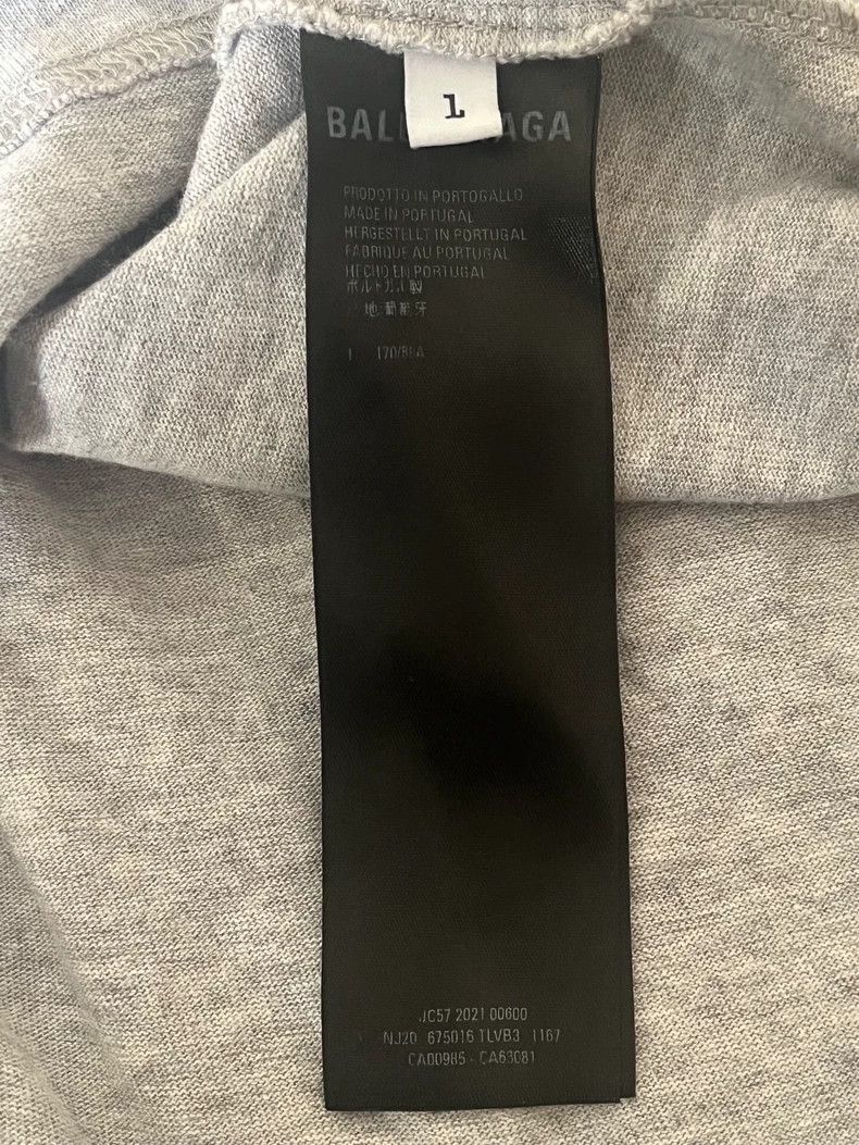 Balenciaga Balenciaga Reverse letter loose version to make old round Size US S / EU 44-46 / 1 - 4 Thumbnail