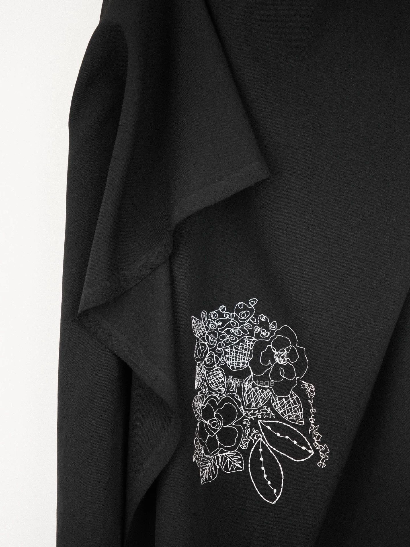 Yohji Yamamoto Yohji Yamamoto Y's 21AW Vintage Floral Embroidered Skirt Size 28" / US 6 / IT 42 - 3 Thumbnail