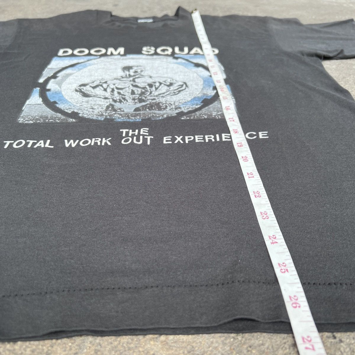 Vintage Vintage 90s DOOM SQUAD Gym Fitness Promo Tee L Faded Size US L / EU 52-54 / 3 - 7 Thumbnail