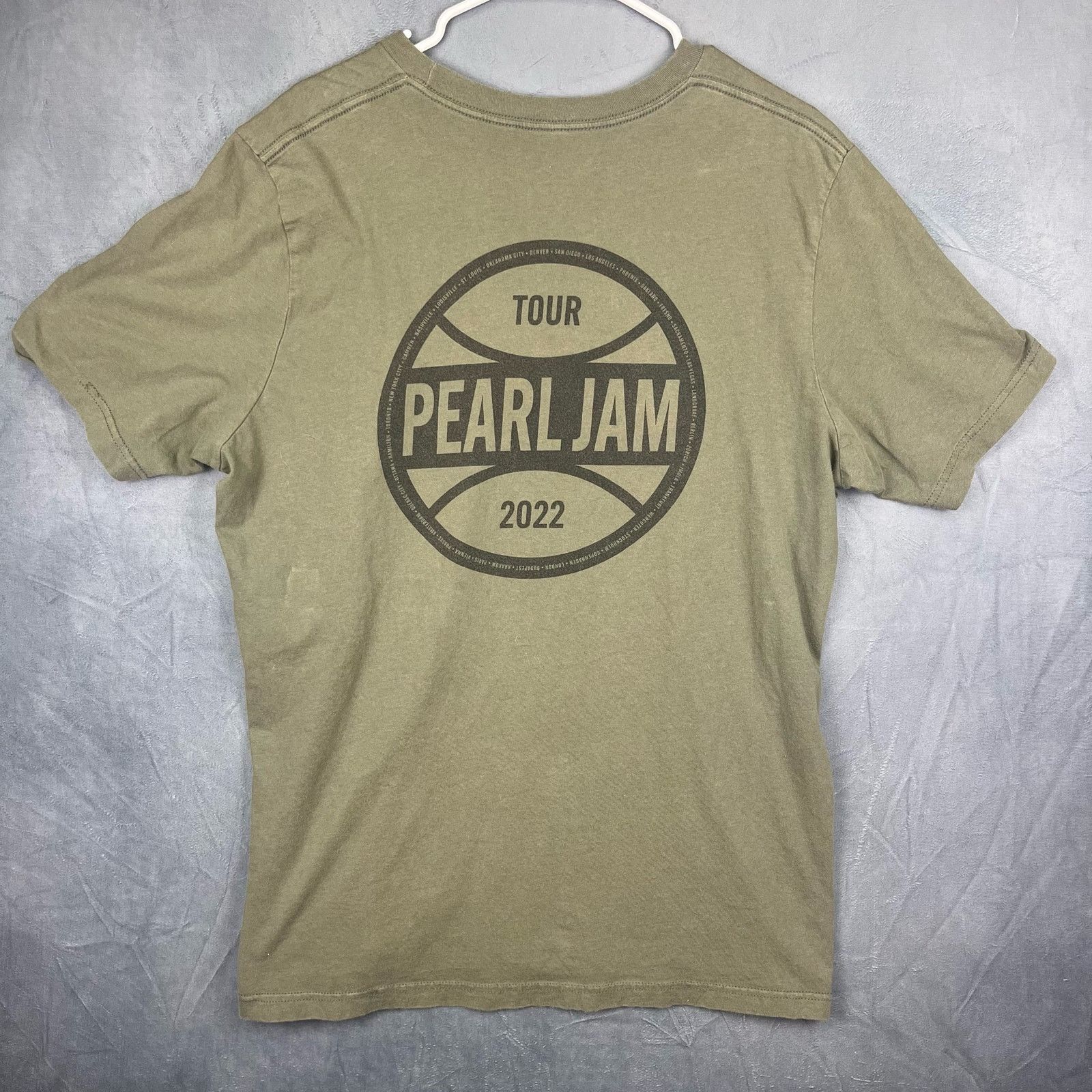 Other Pearl Jam 2022 Tour Shirt Band Rock Soft Army Green EE-04 Size US M / EU 48-50 / 2 - 5 Thumbnail