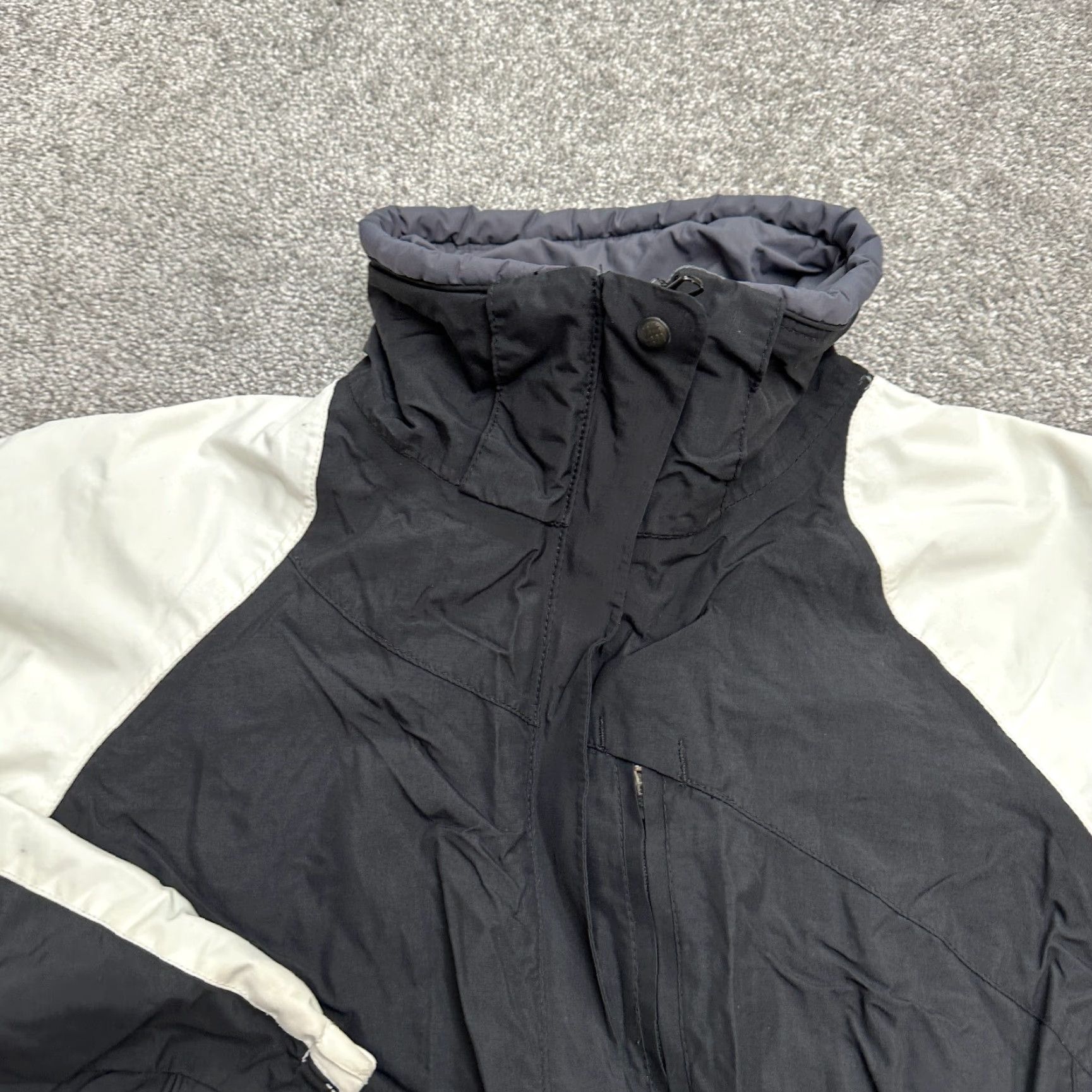 Vintage Columbia Bugaboo Utility Windbreaker Jacket Womens M Black Purple Full Zip Wearable All Seasons Outdoor Sports Backpacking Ready Jacket Size M / US 6-8 / IT 42-44 - 3 Thumbnail