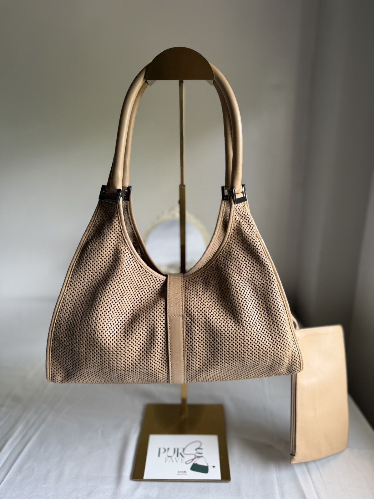 Gucci Authentic GUCCI Jackie Bardot Tan Hobo Perforated Leather Size ONE SIZE - 5 Thumbnail