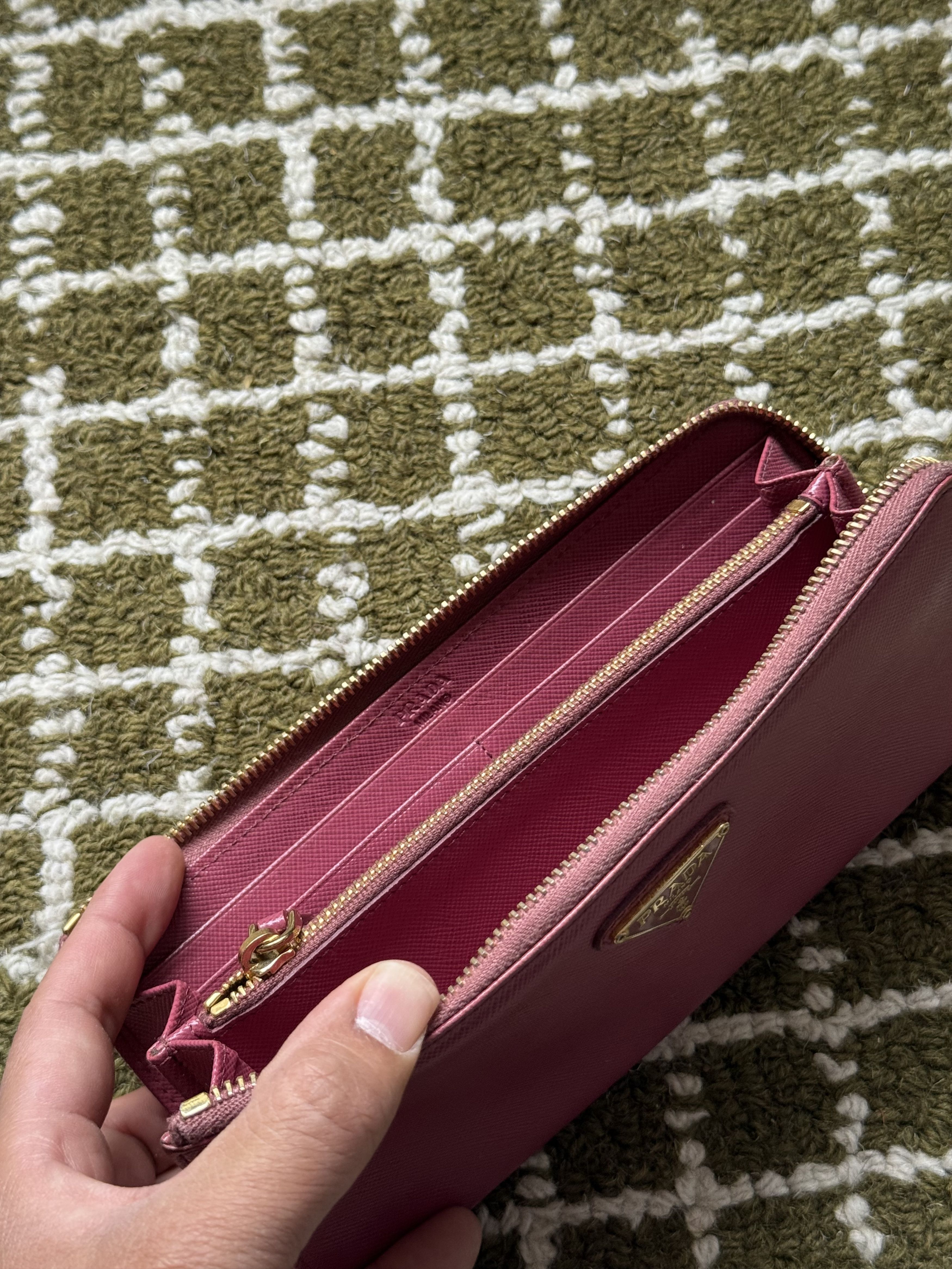 Prada Prada Saffiano Triangle Logo L-Zip Long Wallet Pink Size ONE SIZE - 4 Thumbnail