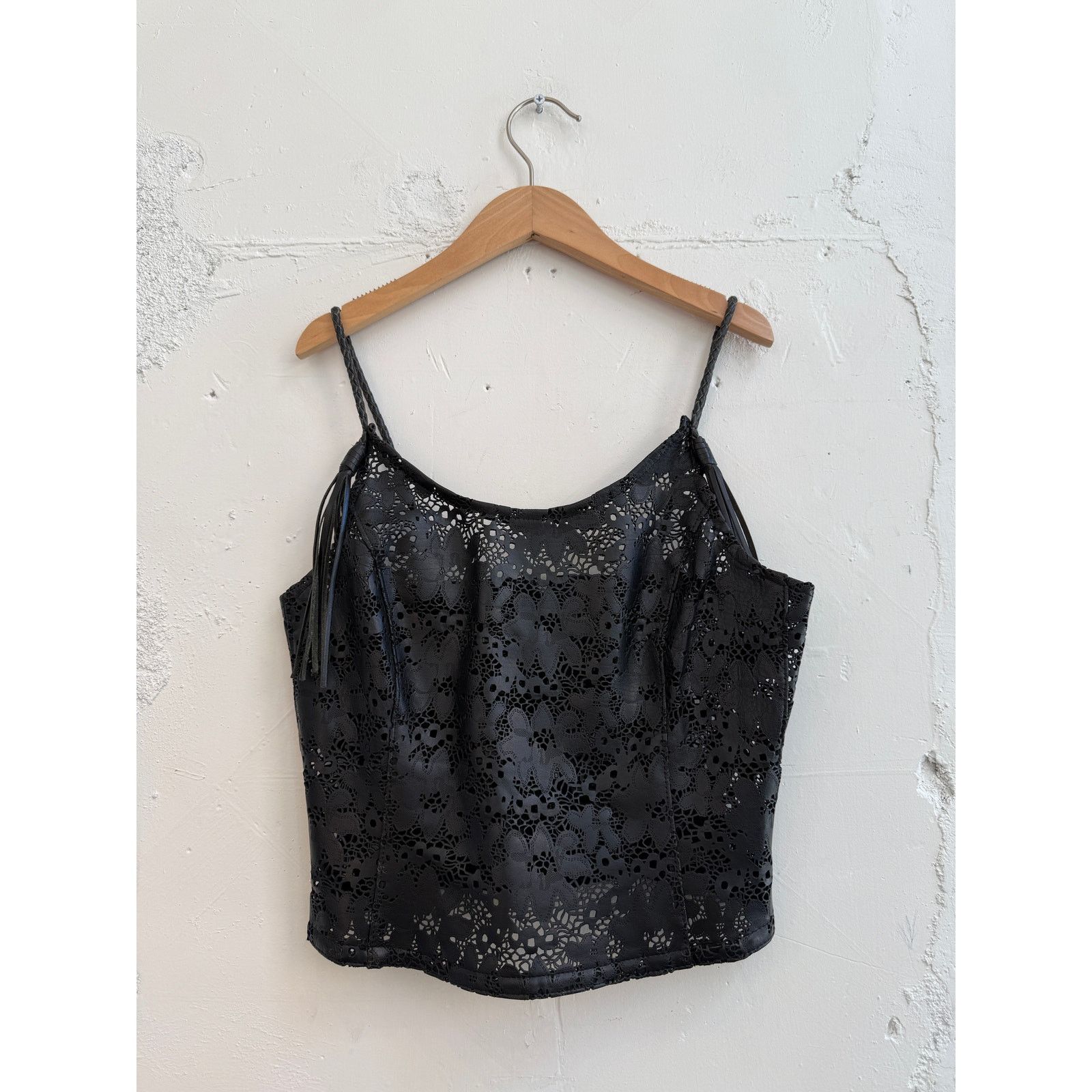 Isamu Katayama Backlash Isamu Katayama Backlash Black Leather Floral Detail Top Size M / US 6-8 / IT 42-44 - 1 Thumbnail