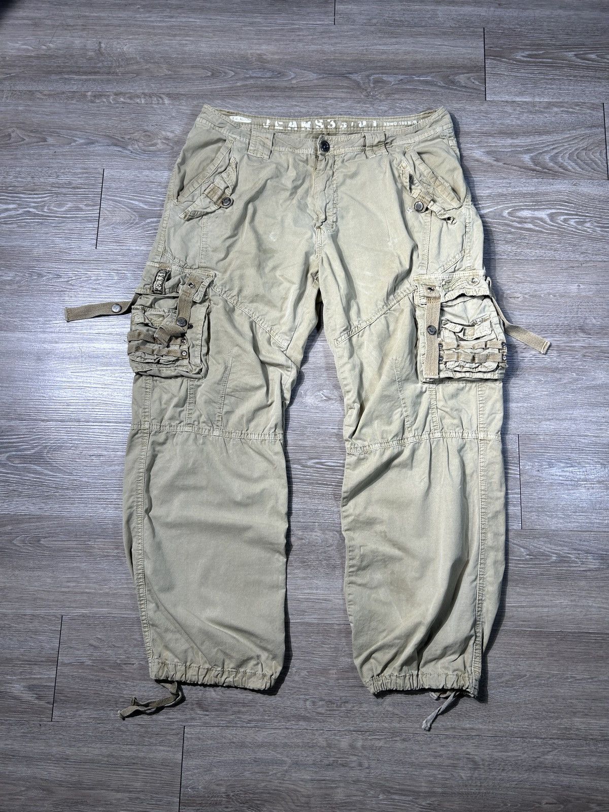 Vintage Vintage Multi-pocket Baggy Fit Stone Cargo Pants Size 36x32 Size US 36 / EU 52 - 1 Thumbnail