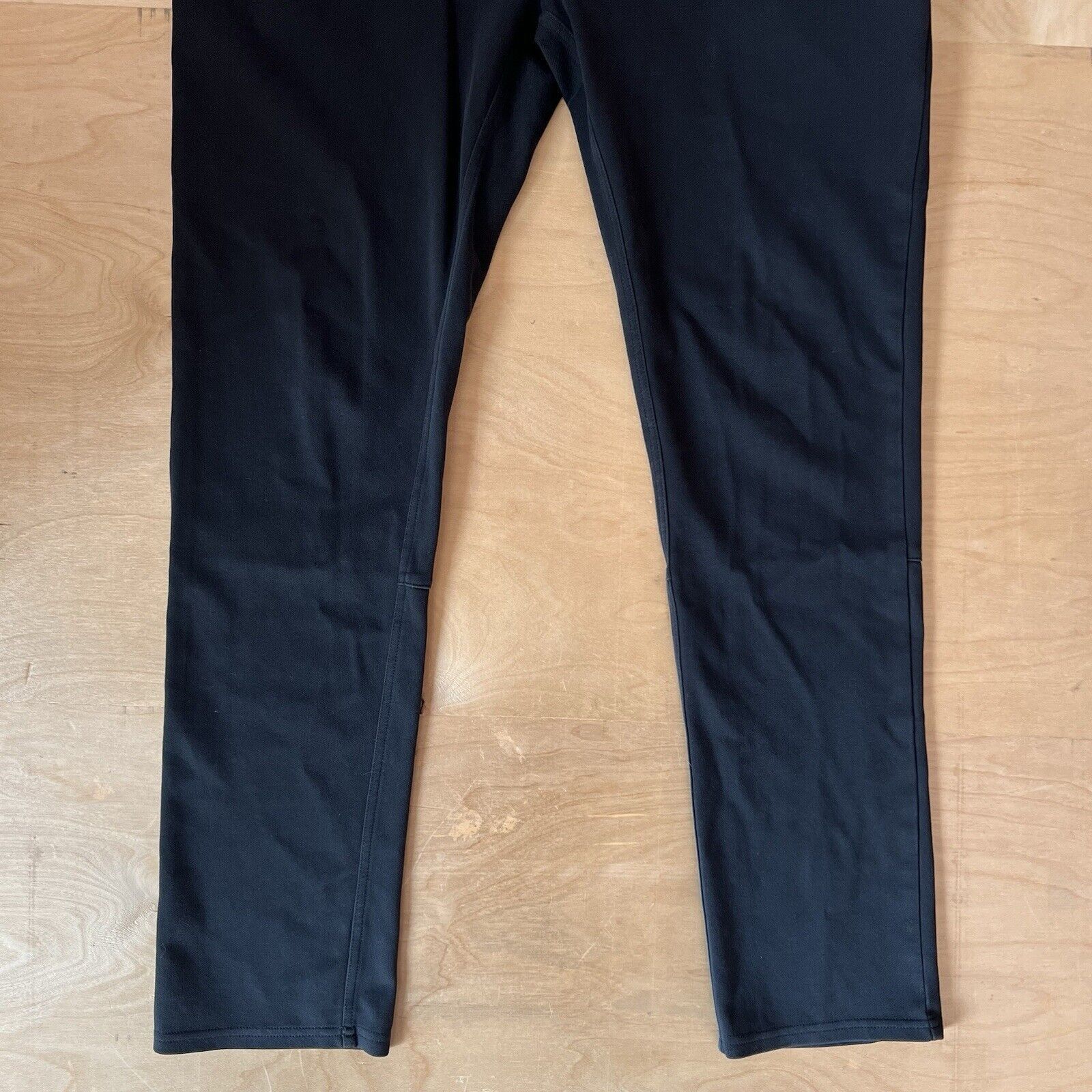 Vuori Vuori Everything Chino Pants 36 Black Lightweight Athleisure Size US 36 / EU 52 - 4 Thumbnail