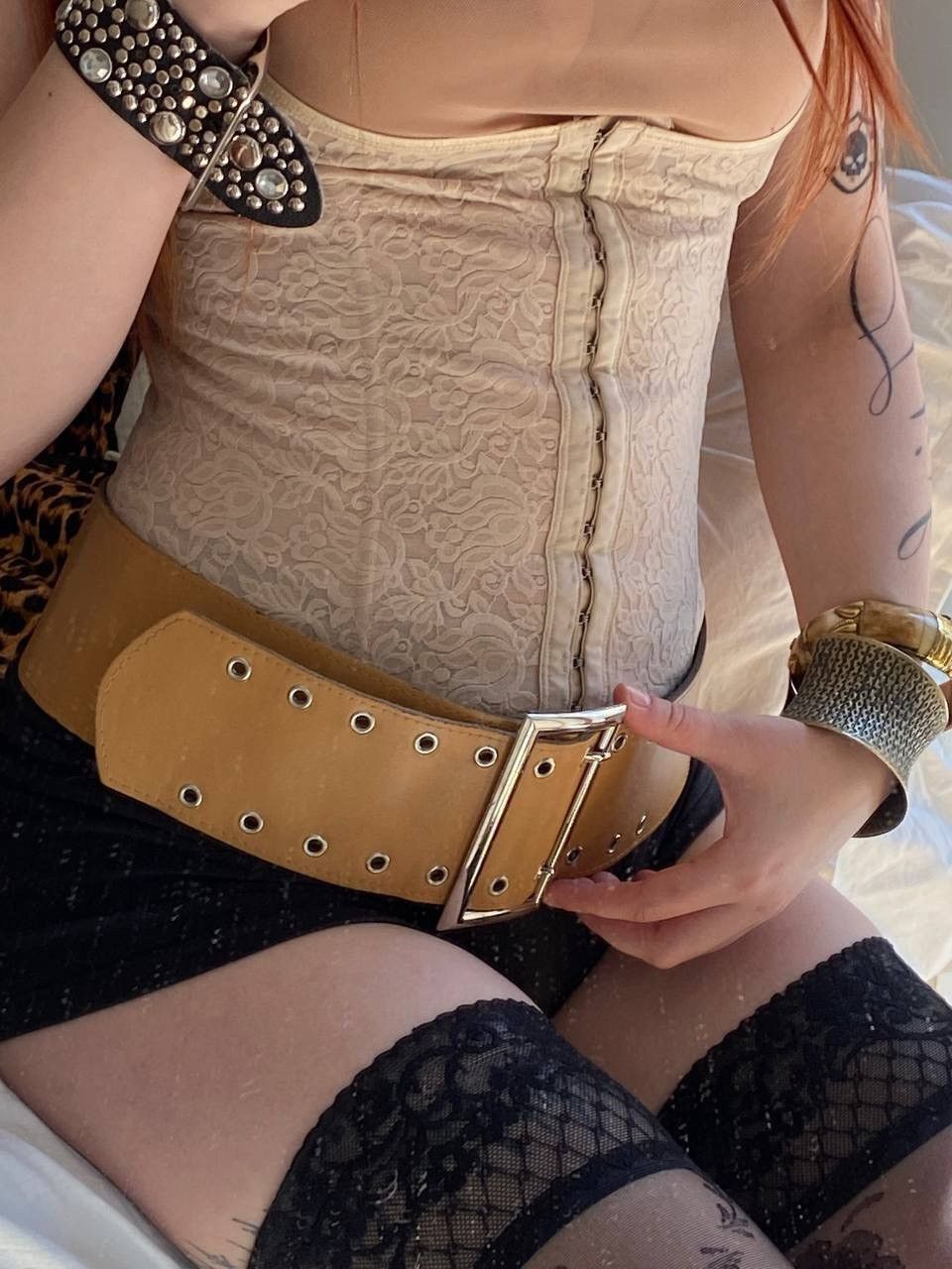 Vintage Vintage mustard wide leatherette belt Size ONE SIZE - 2 Thumbnail