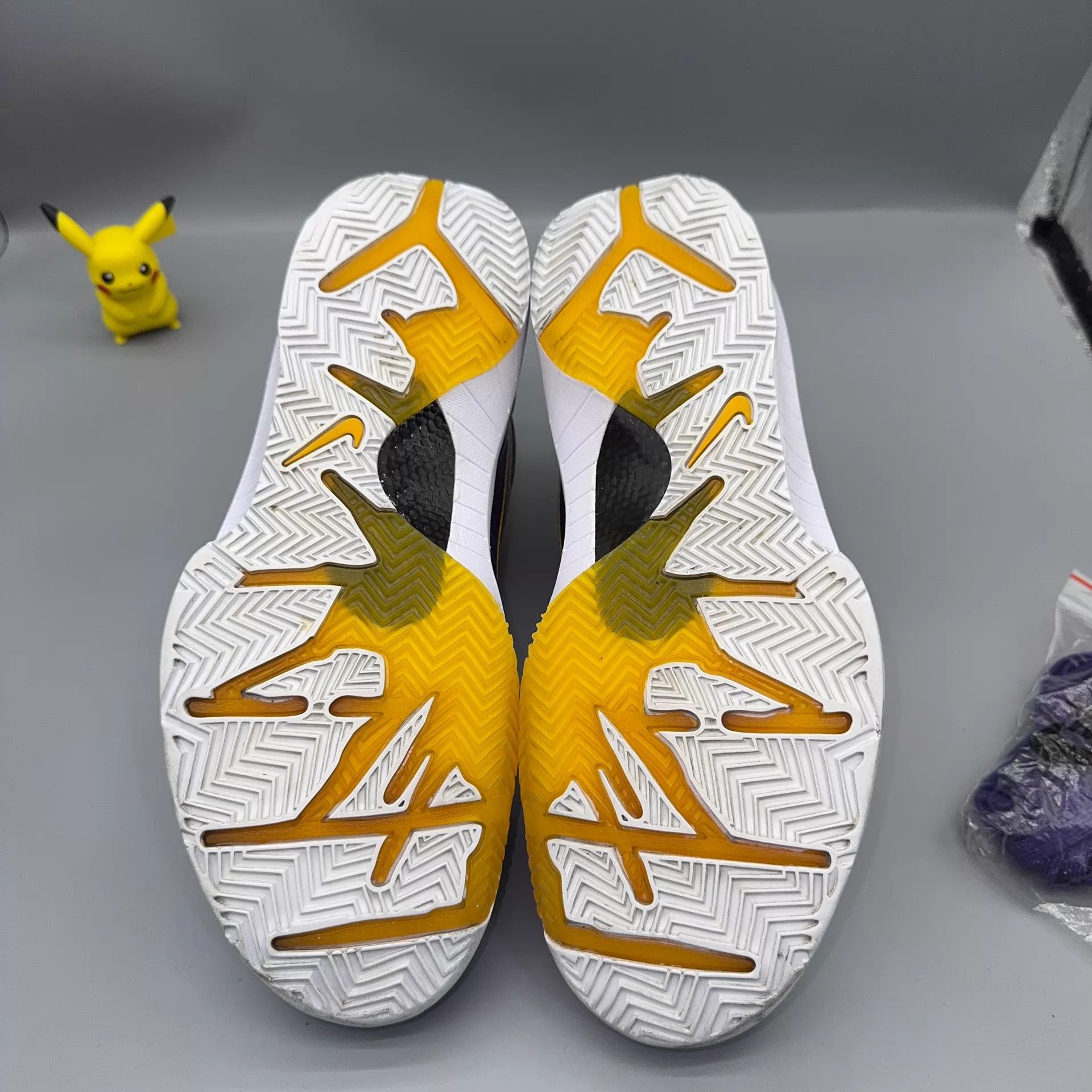 Nike Nike Kobe 4 Protro Lakers Purple Gold CQ3869-500 Size US 9.5 / EU 42-43 - 4 Thumbnail