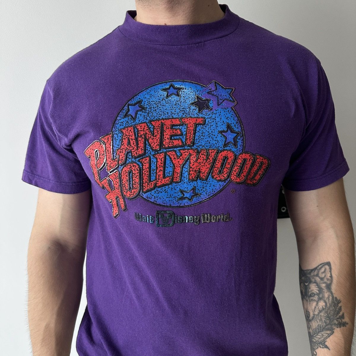 Planet Hollywood Planet Hollywood vintage tee USA 90s rare purple Disney y2k Size US M / EU 48-50 / 2 - 1 Thumbnail