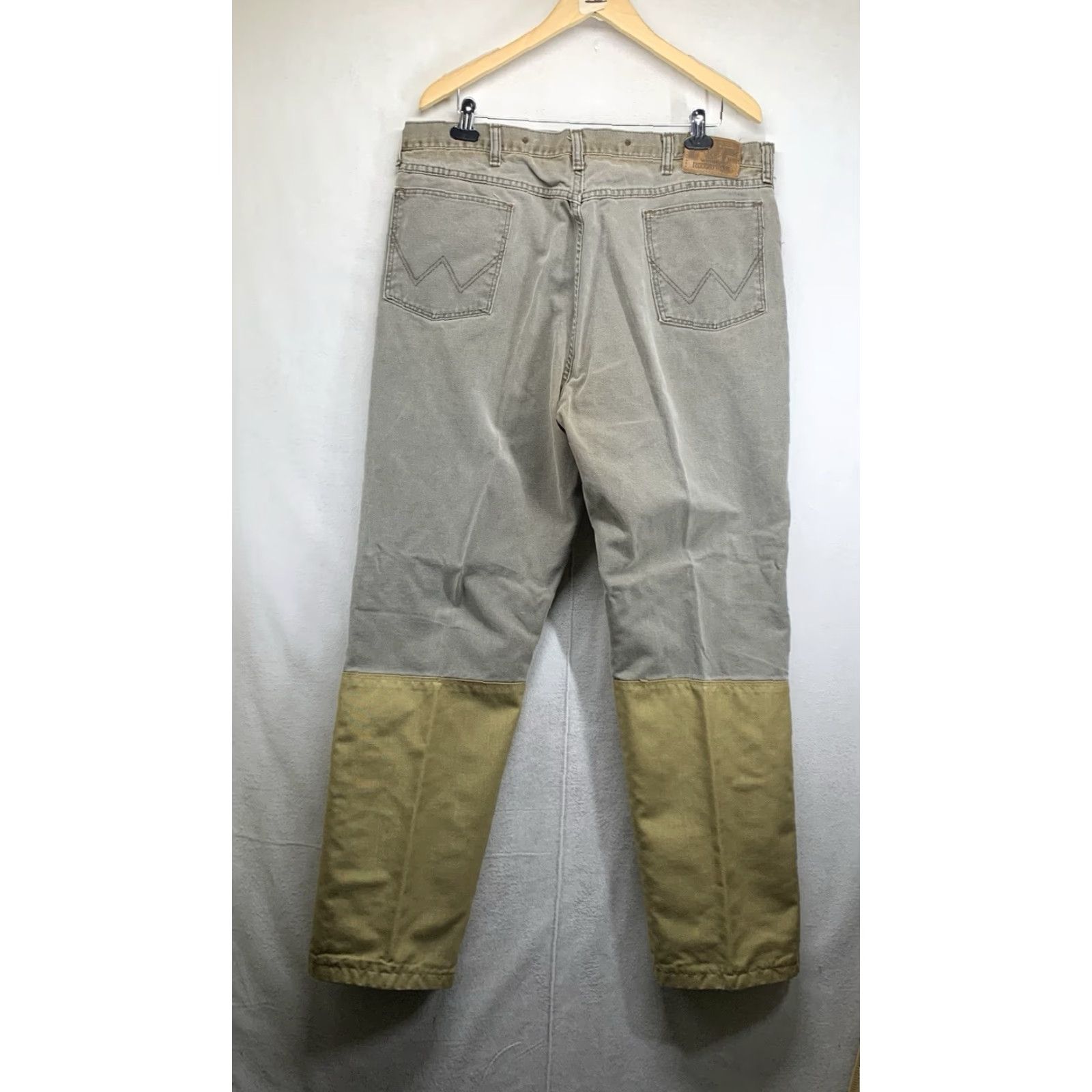 Wrangler VINTAGE Wrangler Rugged Wear Jeans Men 42x32 Denim High Rise Straight Beige USA Cowboy Outdoor Size US 42 / EU 58 - 2 Thumbnail