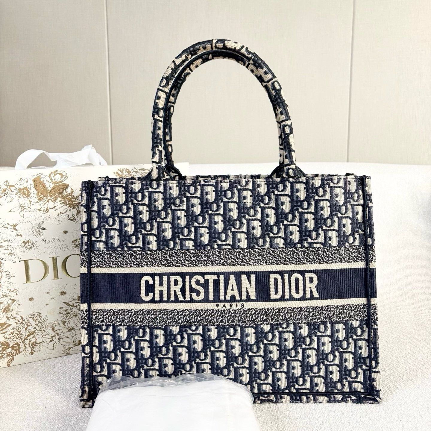 Dior Pre-loved Bag Very good condition Size ONE SIZE - 1 Thumbnail