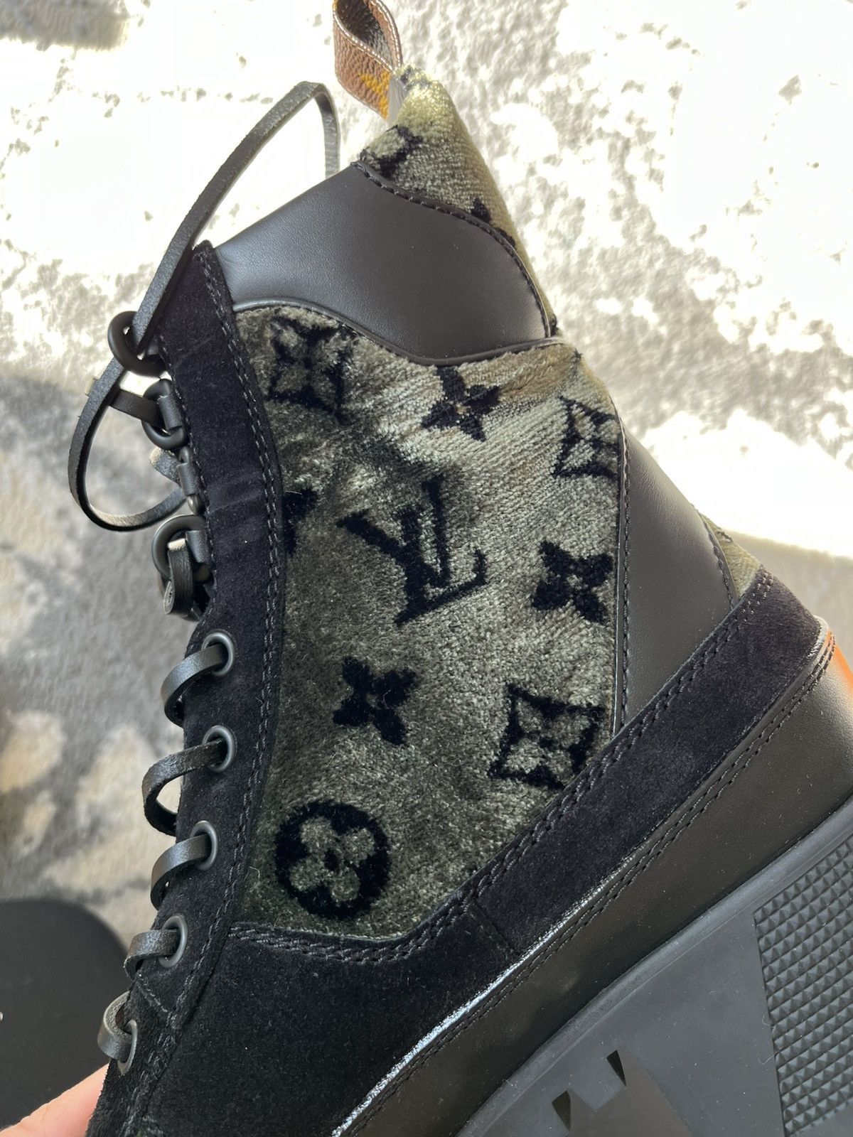 Louis Vuitton Louis Vuitton Laureate Platform Desert Boots Size US 7 / IT 37 - 3 Thumbnail