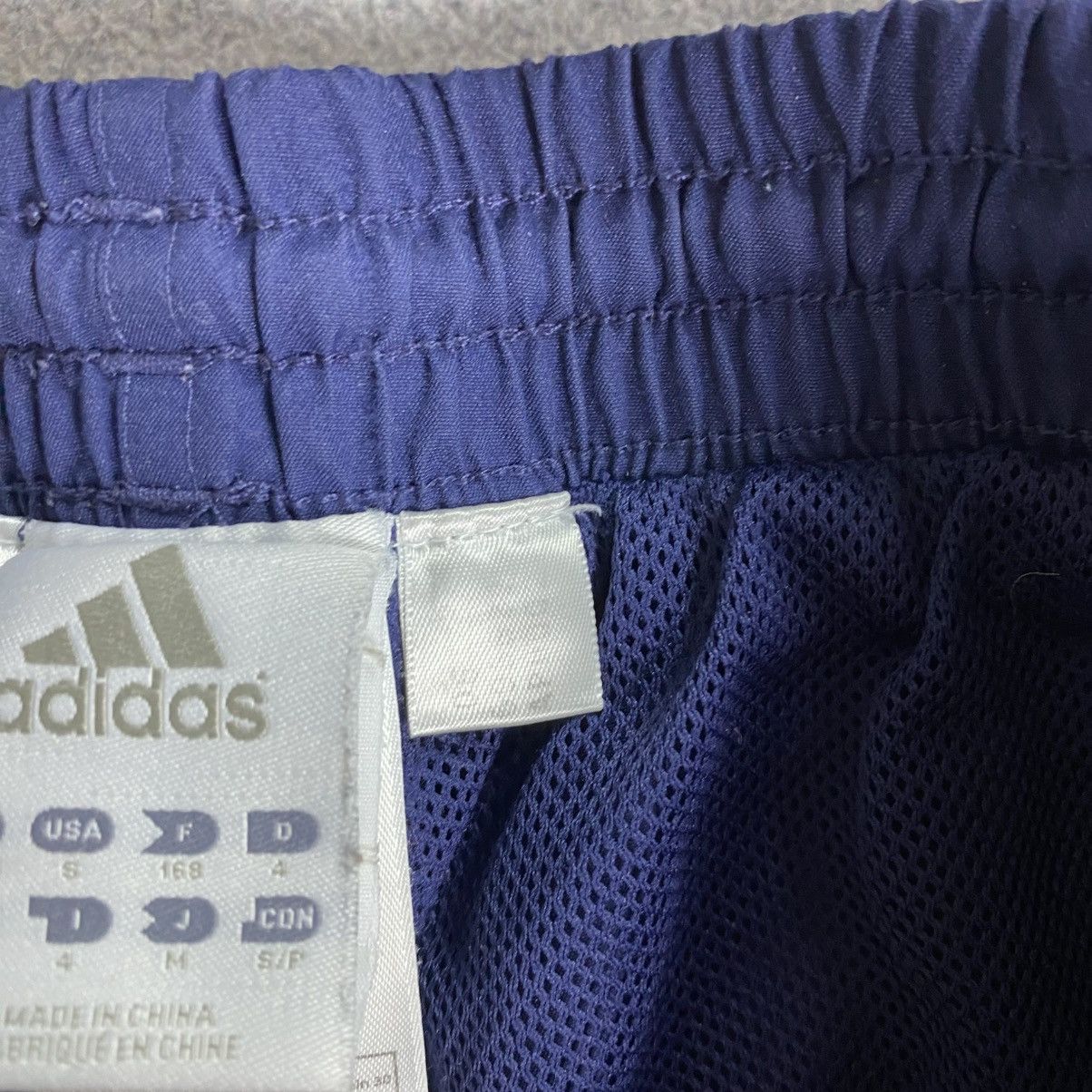 Adidas Vintage Adidas Real Madrid Track Drill Pants Size US 32 / EU 48 - 8 Thumbnail