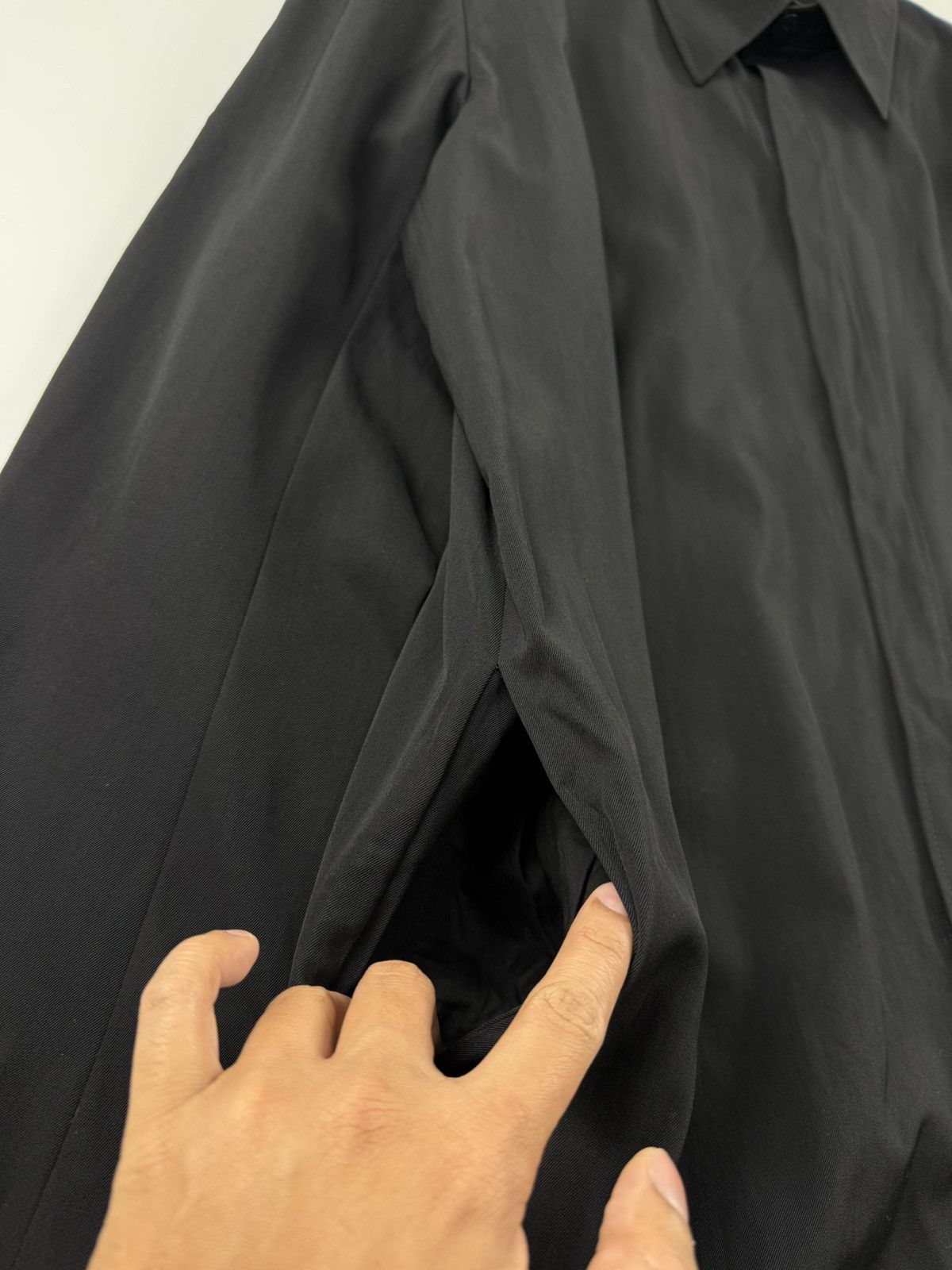 Balenciaga Balenciaga Oversized Shirt Jacket with Shoulder Pad Size US S / EU 44-46 / 1 - 6 Thumbnail