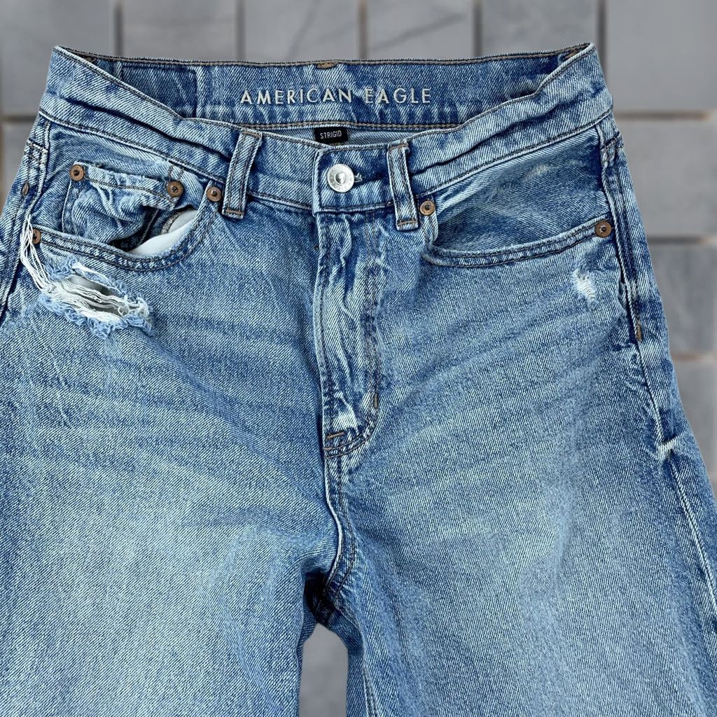 American Eagle Outfitters American Eagle Outfitters Jeans Womens 2 High Rise Baggy Straight Distressed Pockets Denim Blue 30in Inseam Cotton Spandex Zip Womens Size 26" / US 2 / IT 38 - 1 Thumbnail