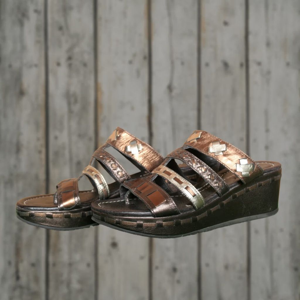 Donald Pliner DONALD J PLINER Smoke 2 Metallic Leather Wedge Heel Slide Sandals Sz. 8M Size US 8 / IT 38 - 1 Thumbnail
