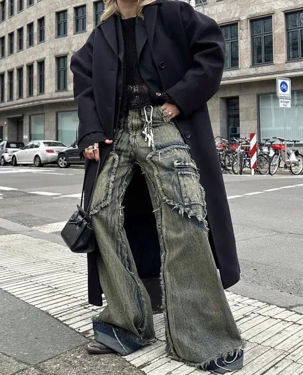 Japanese Brand Vintage Raw Jeans Trousers y2k holes pockets streetwear Size US 32 / EU 48 - 1 Thumbnail