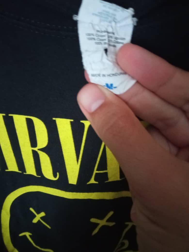 Band Tees × Nirvana × Vintage Nirvana "Flower Sniffin Kitty Pettin..." 1992 Smiley T-Shirt Size US M / EU 48-50 / 2 - 8 Thumbnail