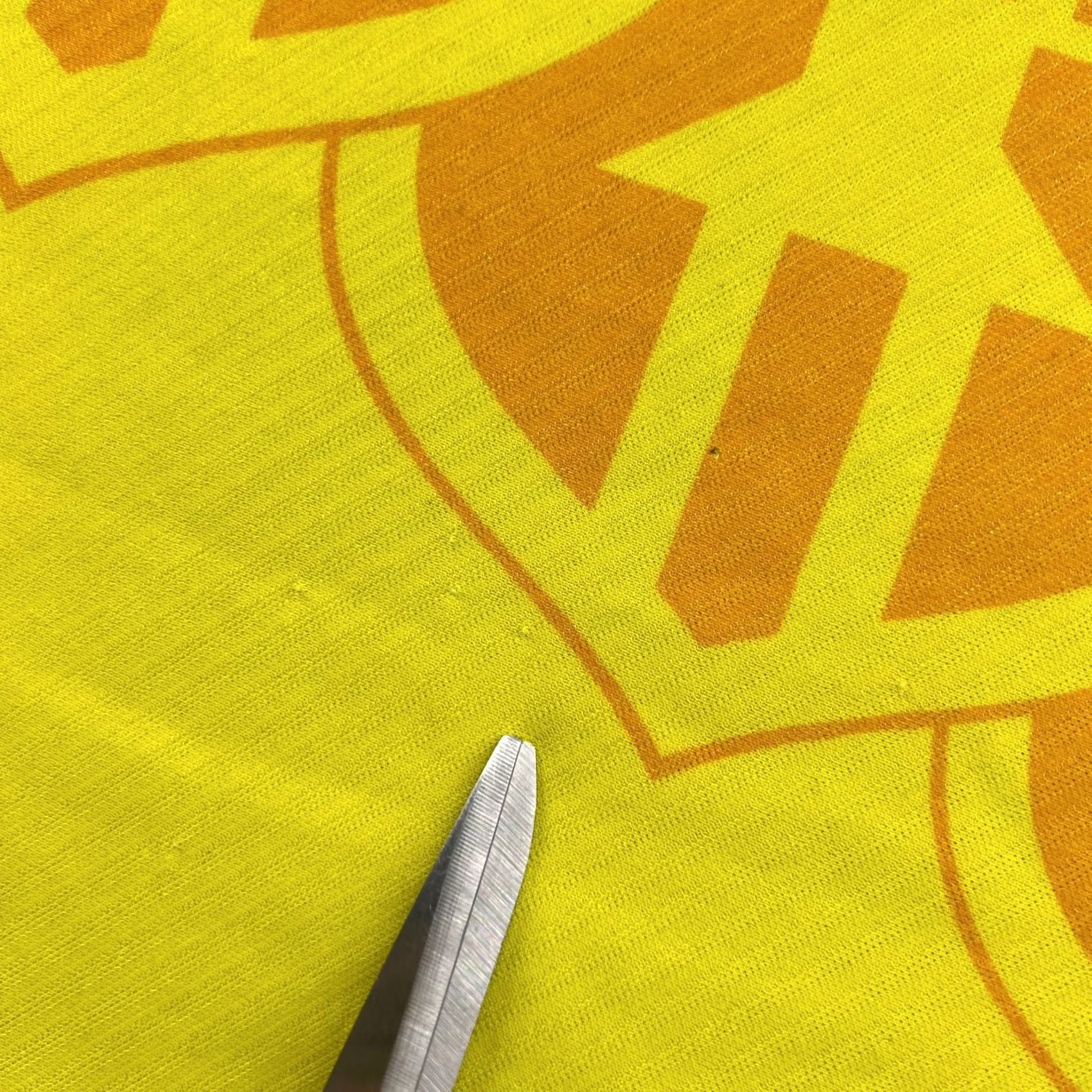 Umbro Umbro Shirt Brazil 1994 1996 Home Football Jersey Yellow Large Short Sleeve Jersey Mens PMID Size US L / EU 52-54 / 3 - 7 Thumbnail