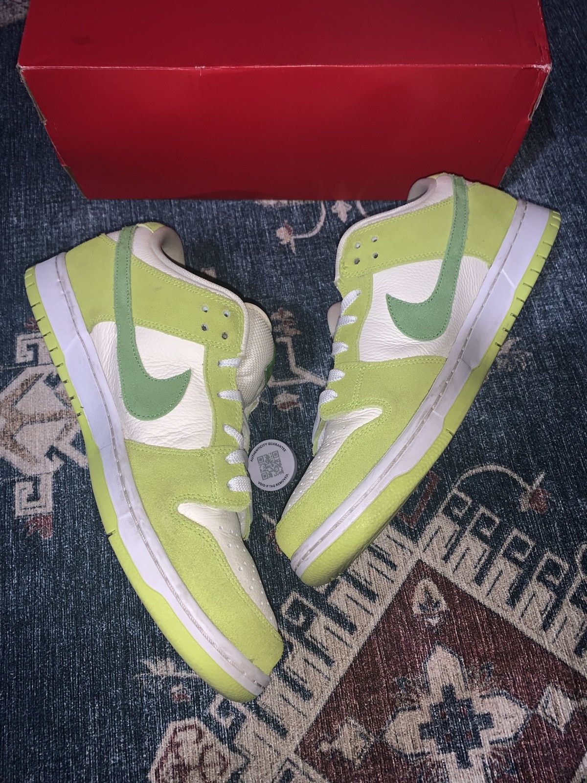 Nike 2022 Nike Sb Dunk Low Green Apple Size US 11.5 / EU 44-45 - 3 Thumbnail