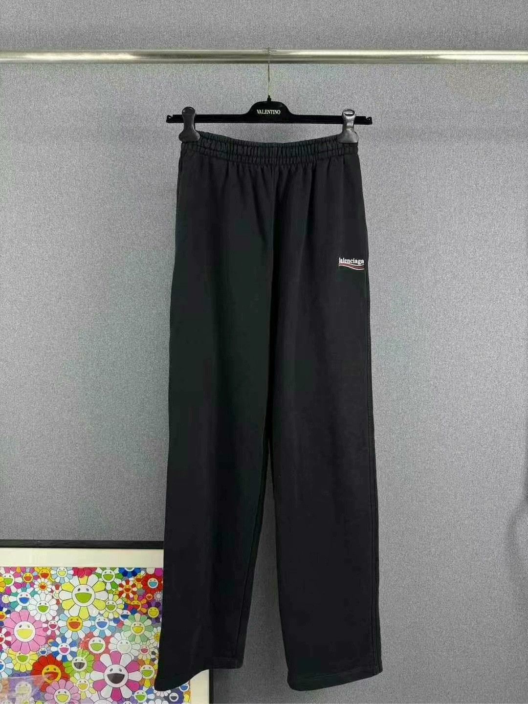 Balenciaga balenciaga embroidered logo long pants in black Size US 26 / EU 42 - 1 Thumbnail
